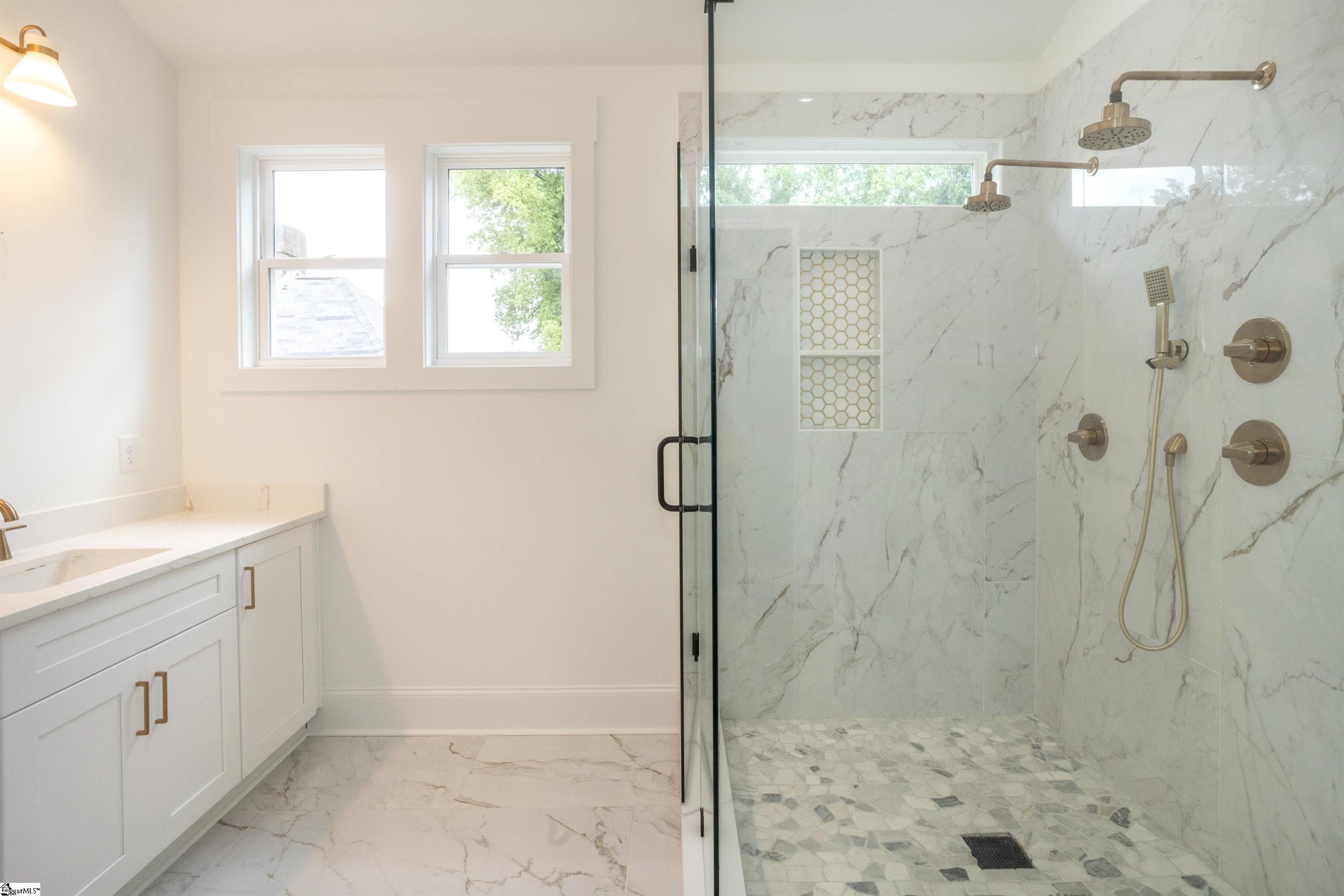 Greenville, South Carolina 29601, United States, 4 Bedrooms Bedrooms, ,3 BathroomsBathrooms,Residential,Active,178172