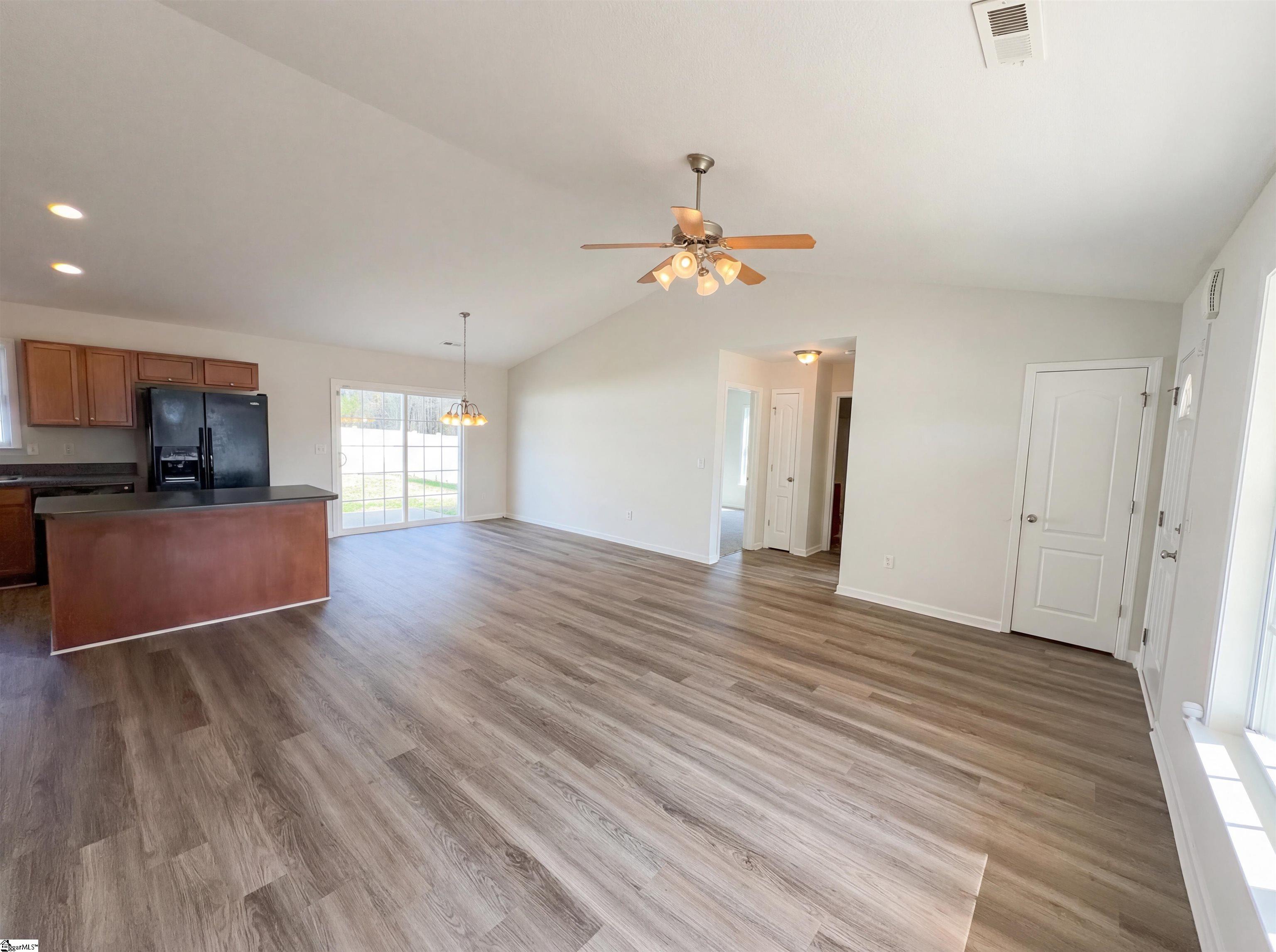 207 Heatherbrook Drive