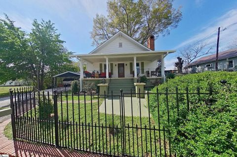 Photo of 805 Buncombe Street Extension, Woodruff, SC 29388 (MLS # 1589538)