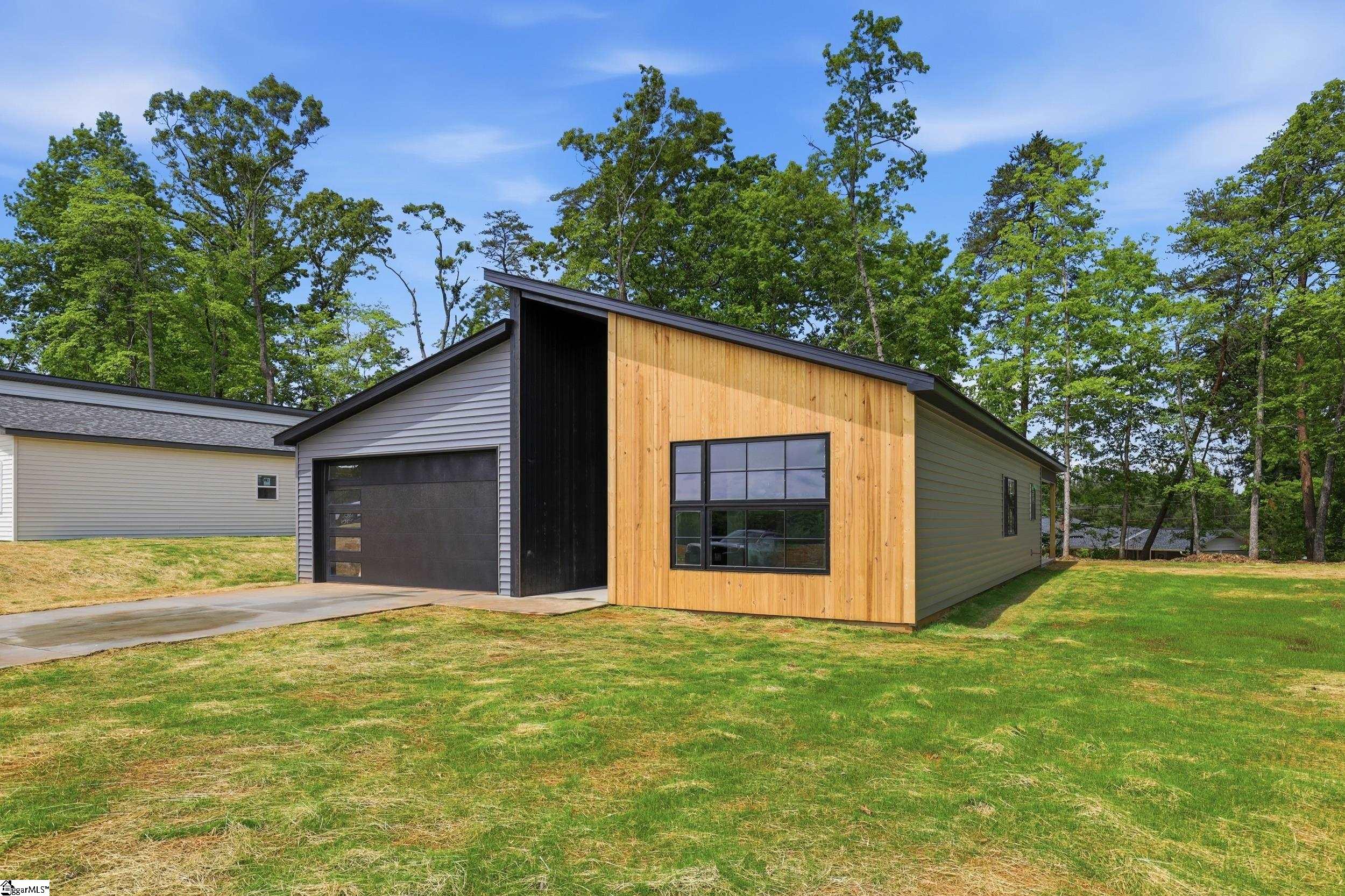 1081 Country Club Road