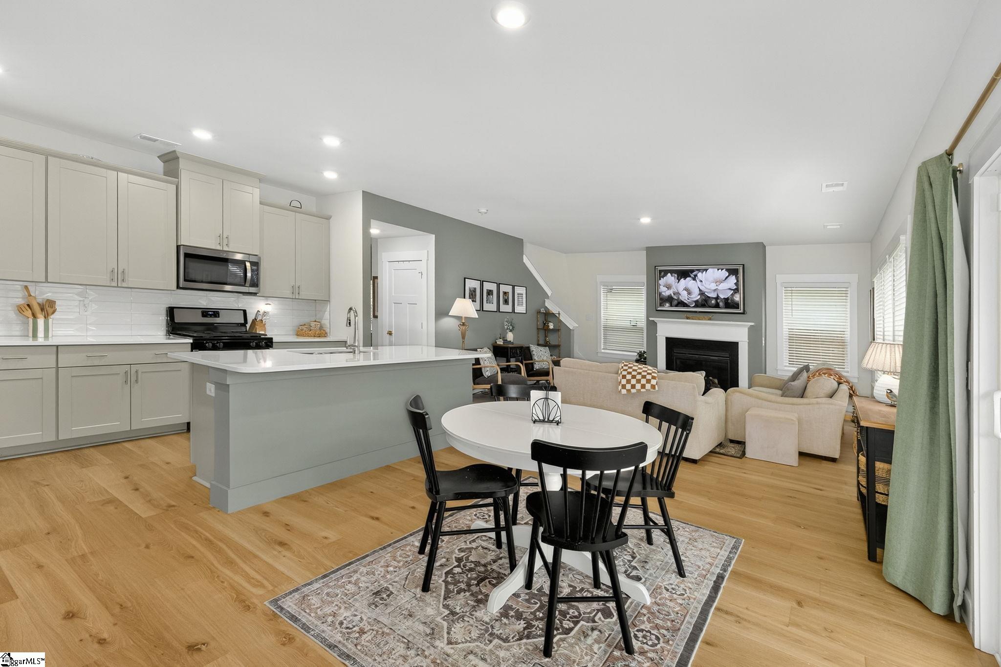 Simpsonville, South Carolina 29680, United States, 4 Bedrooms Bedrooms, ,3 BathroomsBathrooms,Residential,Active,186405