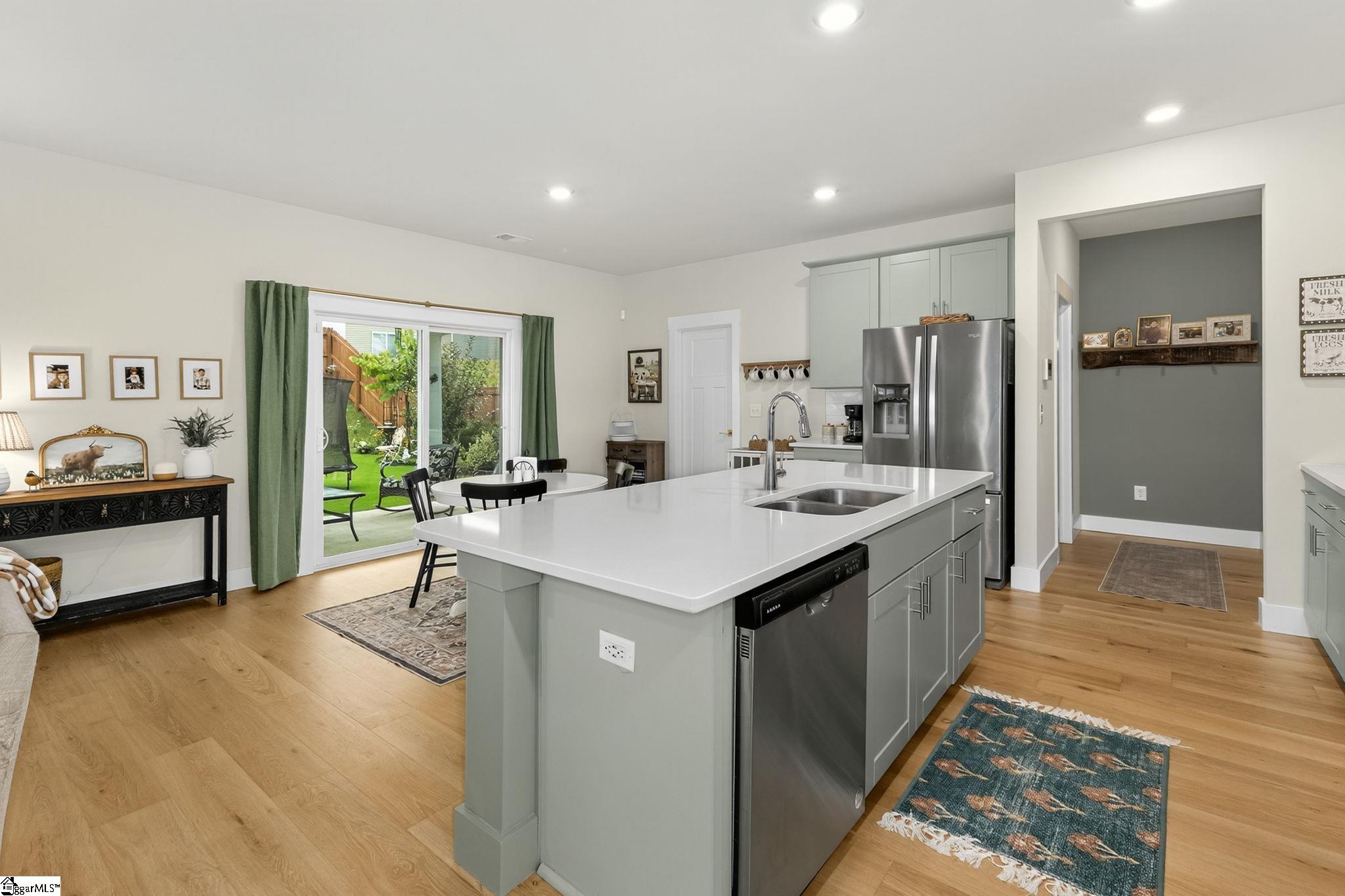 Simpsonville, South Carolina 29680, United States, 4 Bedrooms Bedrooms, ,3 BathroomsBathrooms,Residential,Active,186405