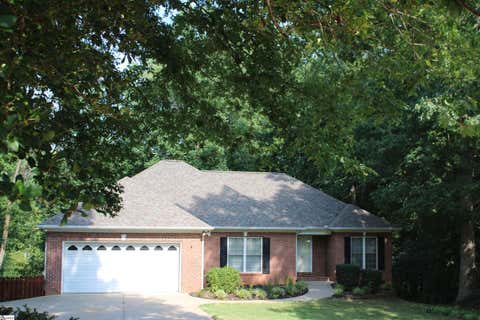 Photo of 447 Maplecroft Street, Spartanburg, SC 29303 (MLS # 1601261)