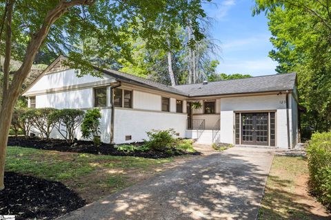 Photo of 123 Ridgecrest Drive, Greenville, SC 29609 (MLS # 1591907)