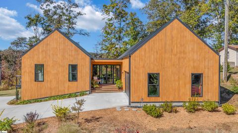 Photo of 562 Club Drive, Greenville, SC 29611 (MLS # 1573560)