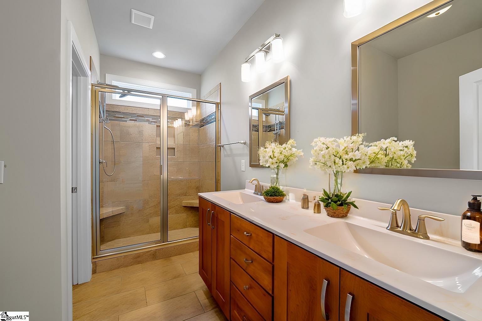 Greenville, South Carolina 29601, United States, 4 Bedrooms Bedrooms, ,3 BathroomsBathrooms,Residential,Active,11741