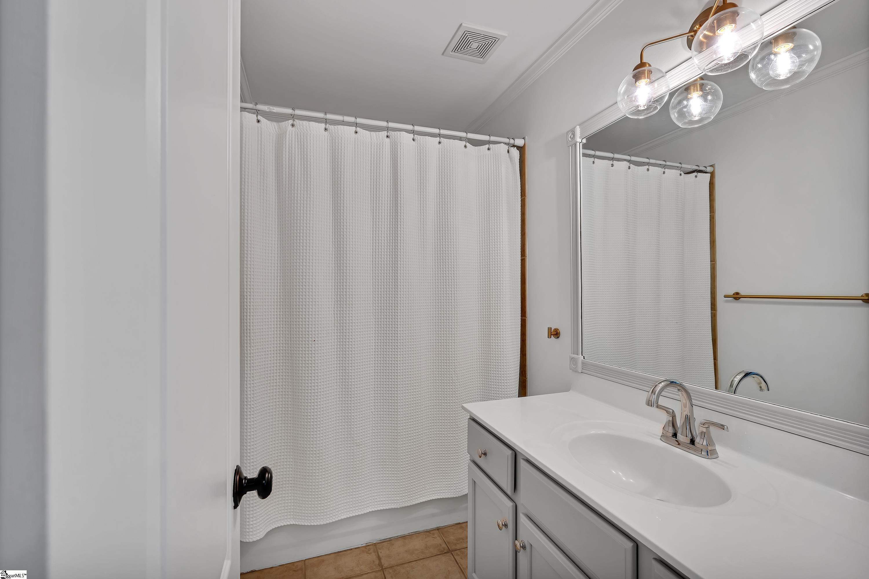 Simpsonville, South Carolina 29681, United States, 4 Bedrooms Bedrooms, ,3 BathroomsBathrooms,Residential,Contingent,91172