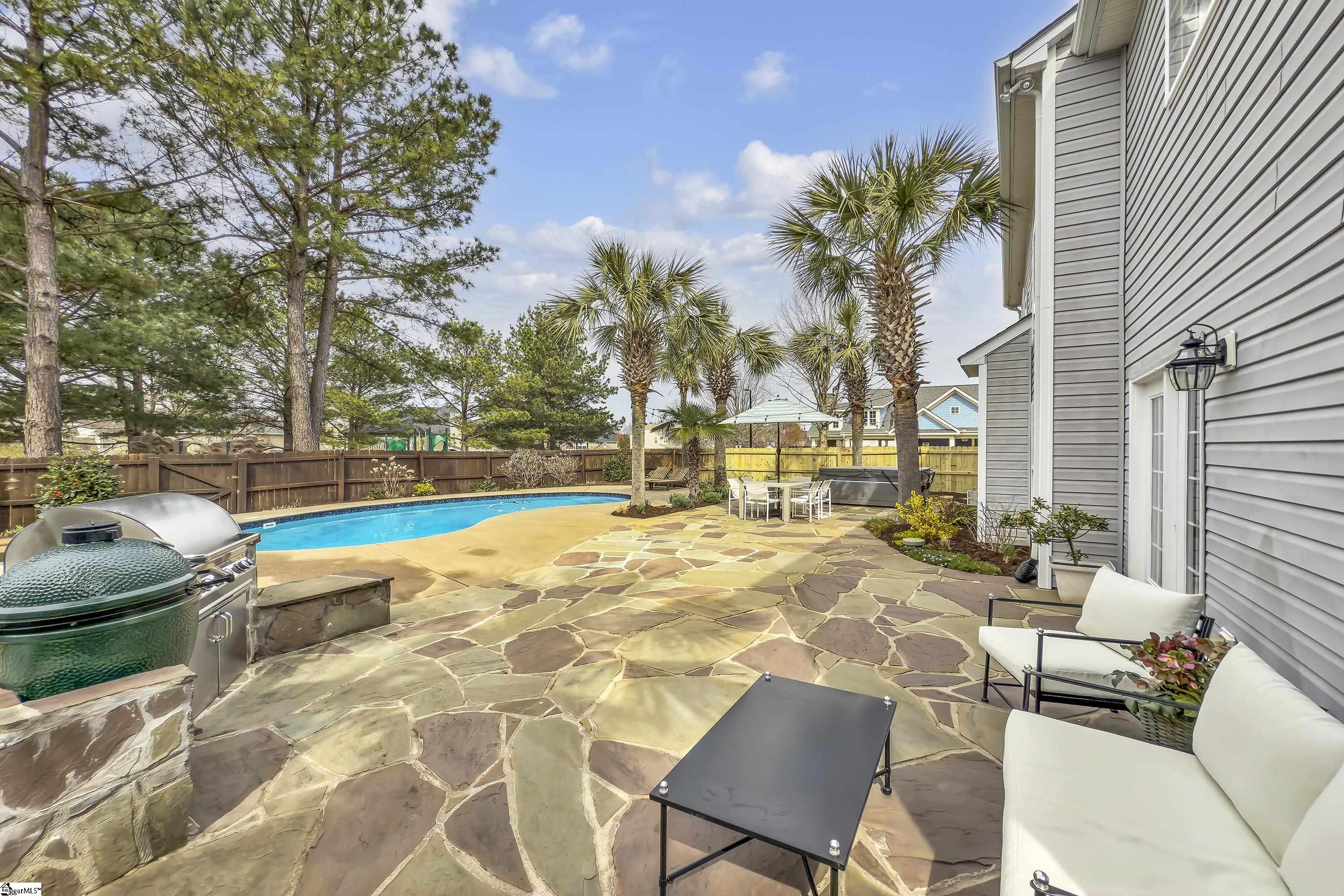 Simpsonville, South Carolina 29681, United States, 4 Bedrooms Bedrooms, ,3 BathroomsBathrooms,Residential,Contingent,91172