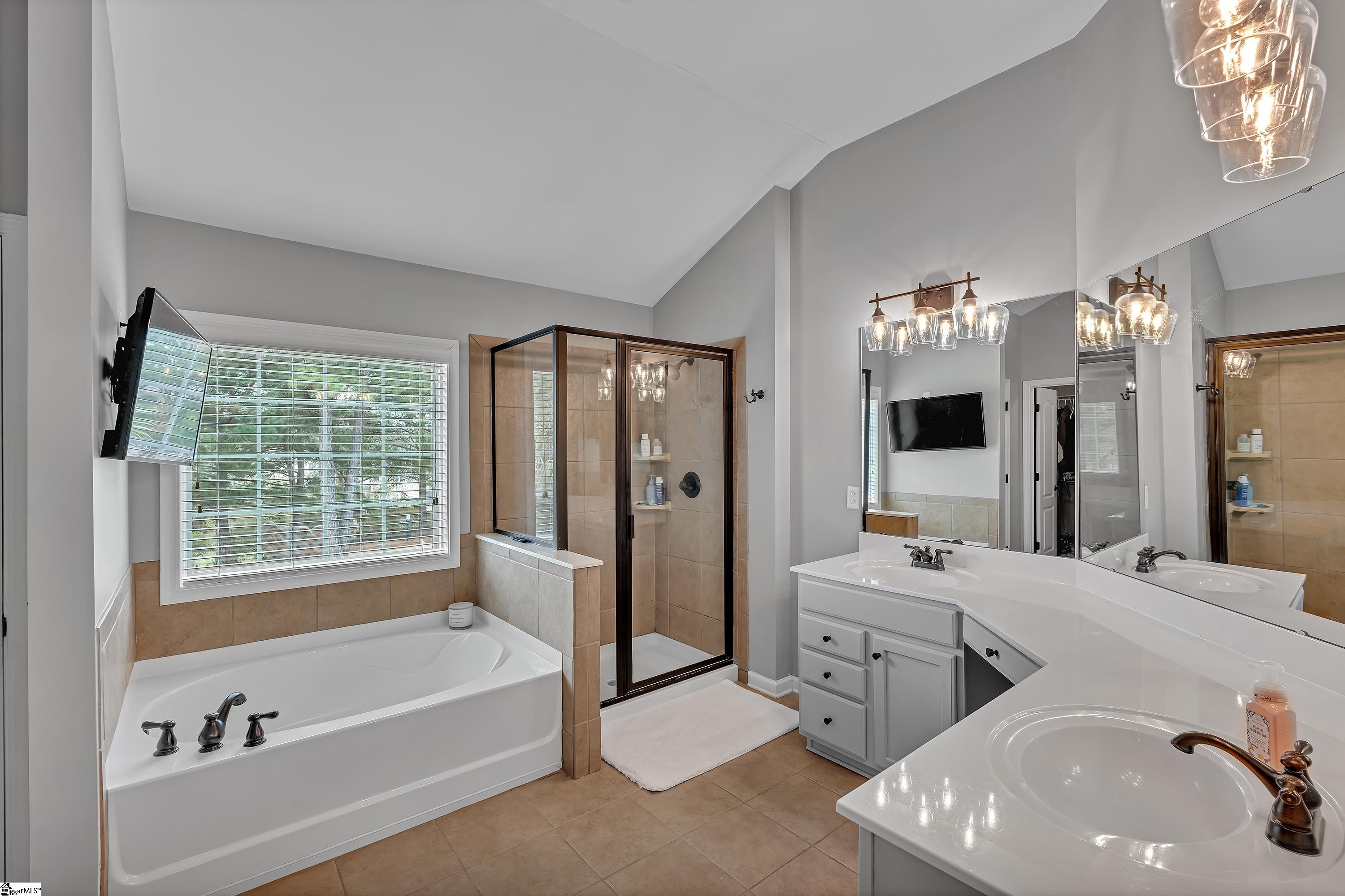 Simpsonville, South Carolina 29681, United States, 4 Bedrooms Bedrooms, ,3 BathroomsBathrooms,Residential,Contingent,91172