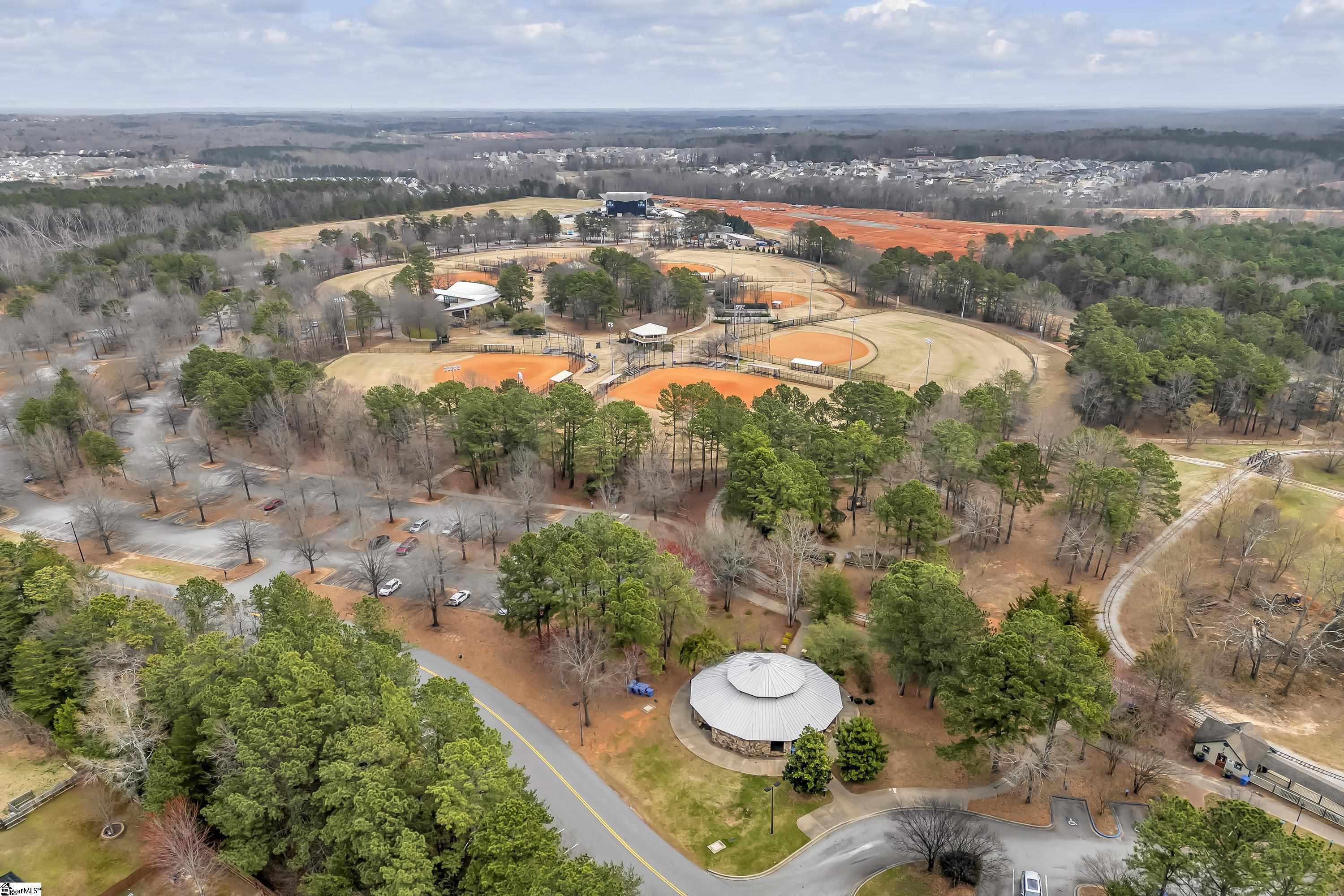 Simpsonville, South Carolina 29681, United States, 4 Bedrooms Bedrooms, ,3 BathroomsBathrooms,Residential,Contingent,91172