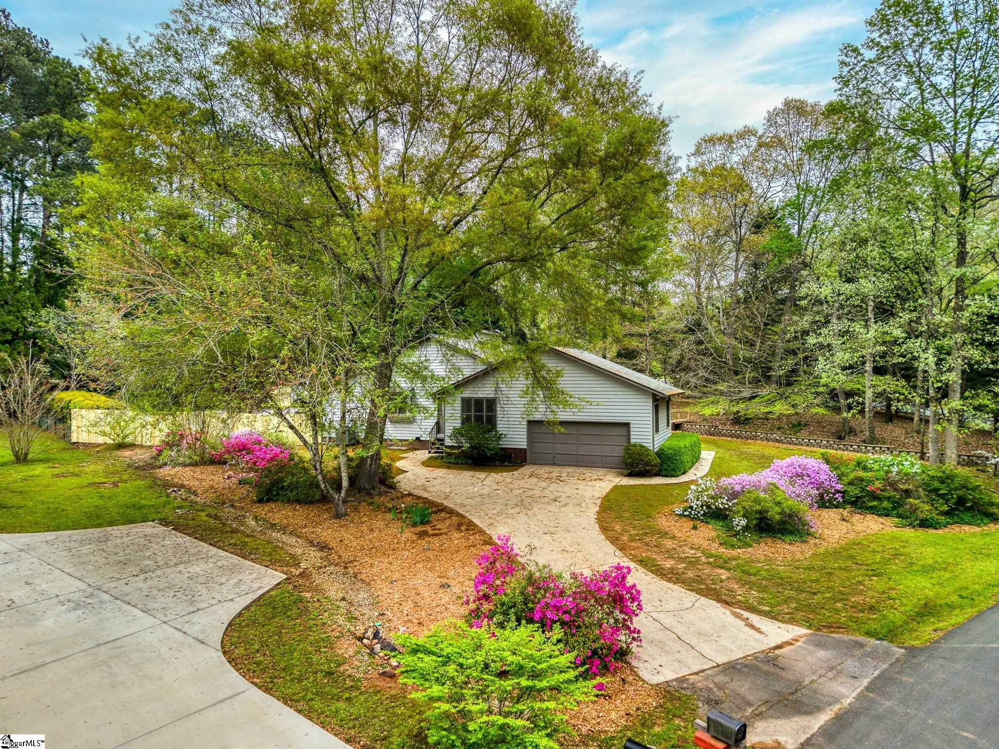 107 Creekview Drive
