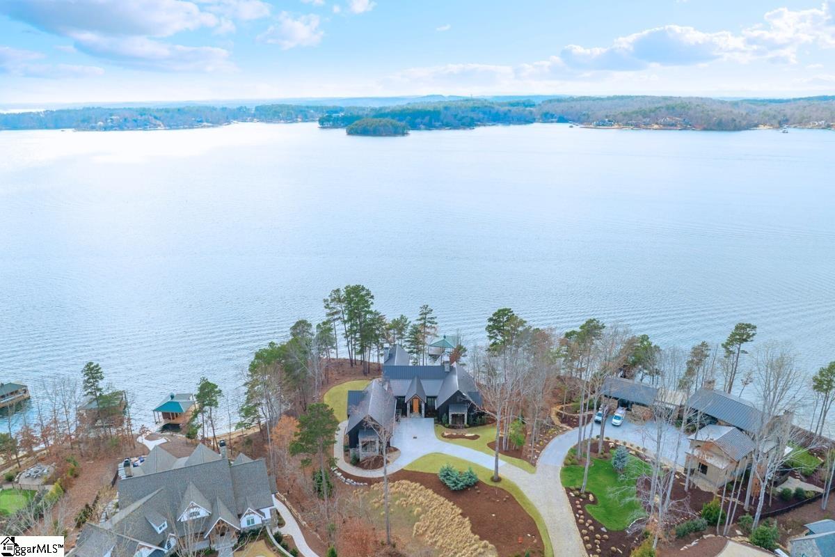 125 Waterfern Court