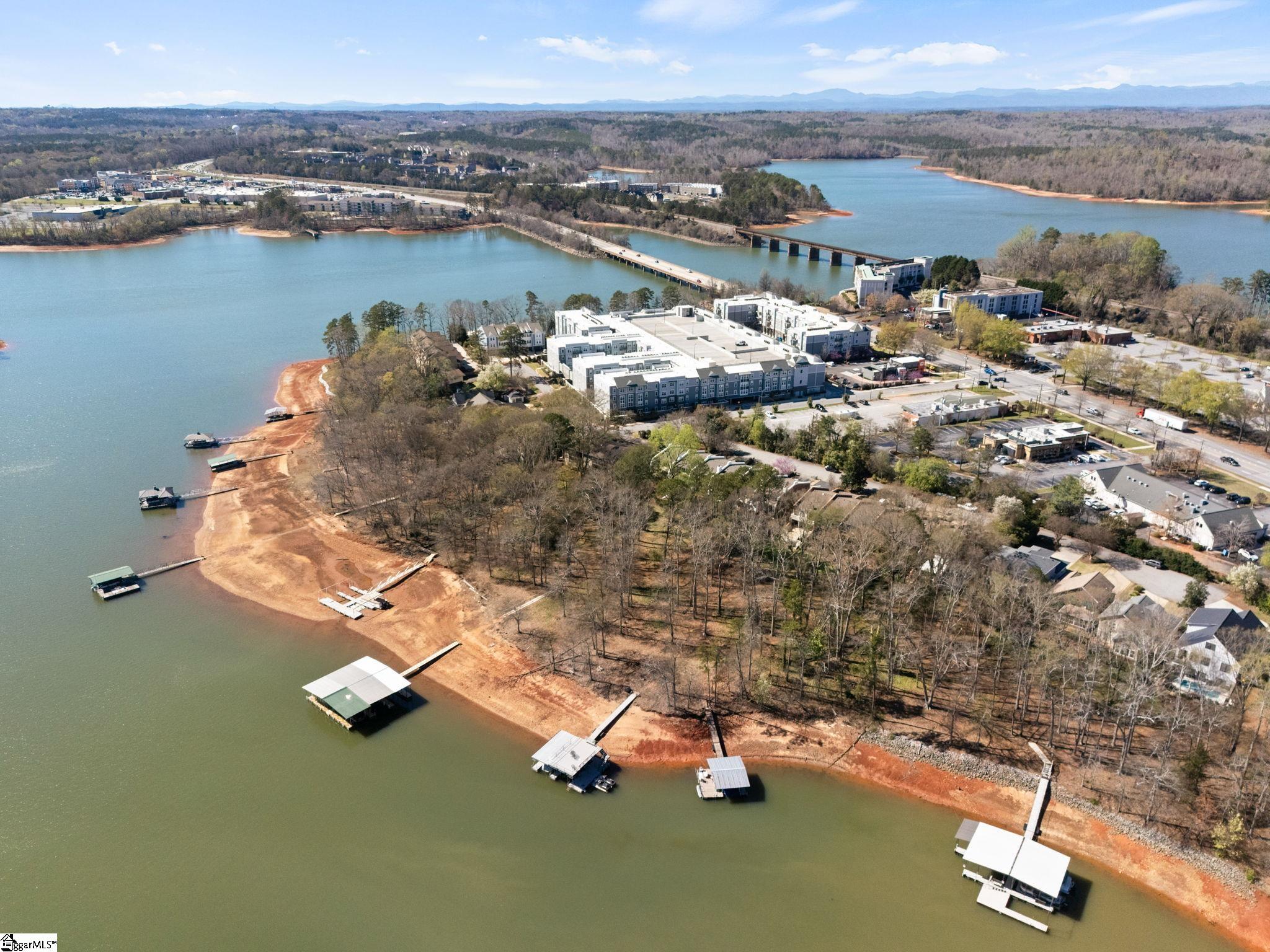 214 Holiday East Avenue