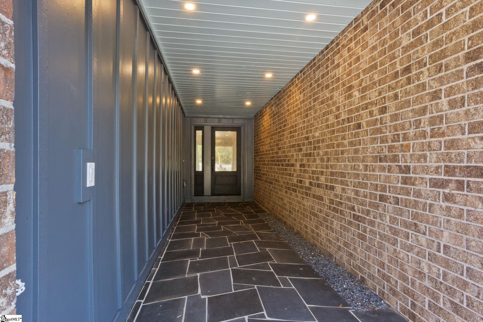 214 Holiday East Avenue