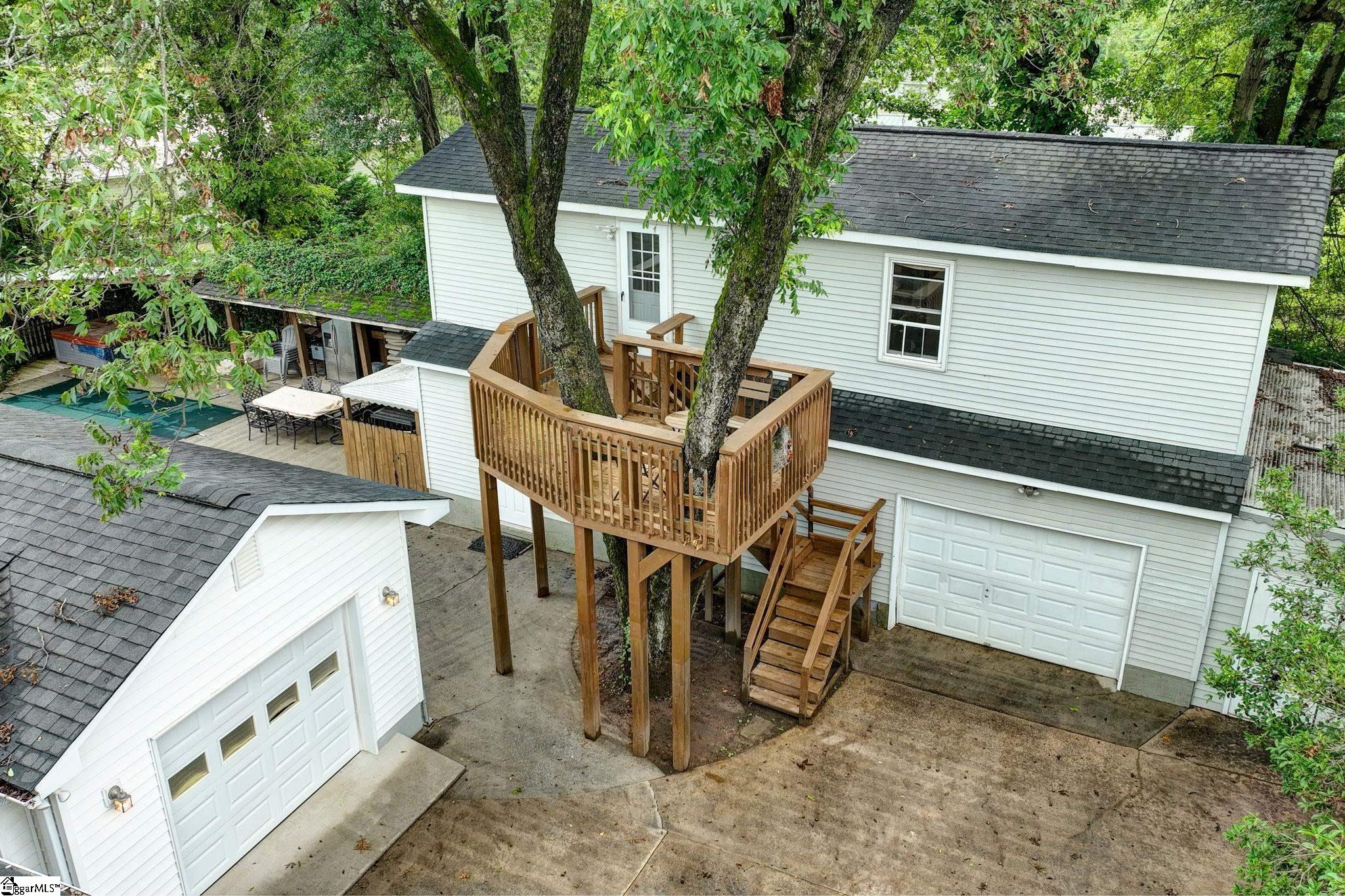 Taylors, South Carolina 29687, United States, 4 Bedrooms Bedrooms, ,5 BathroomsBathrooms,Residential,Active,191631