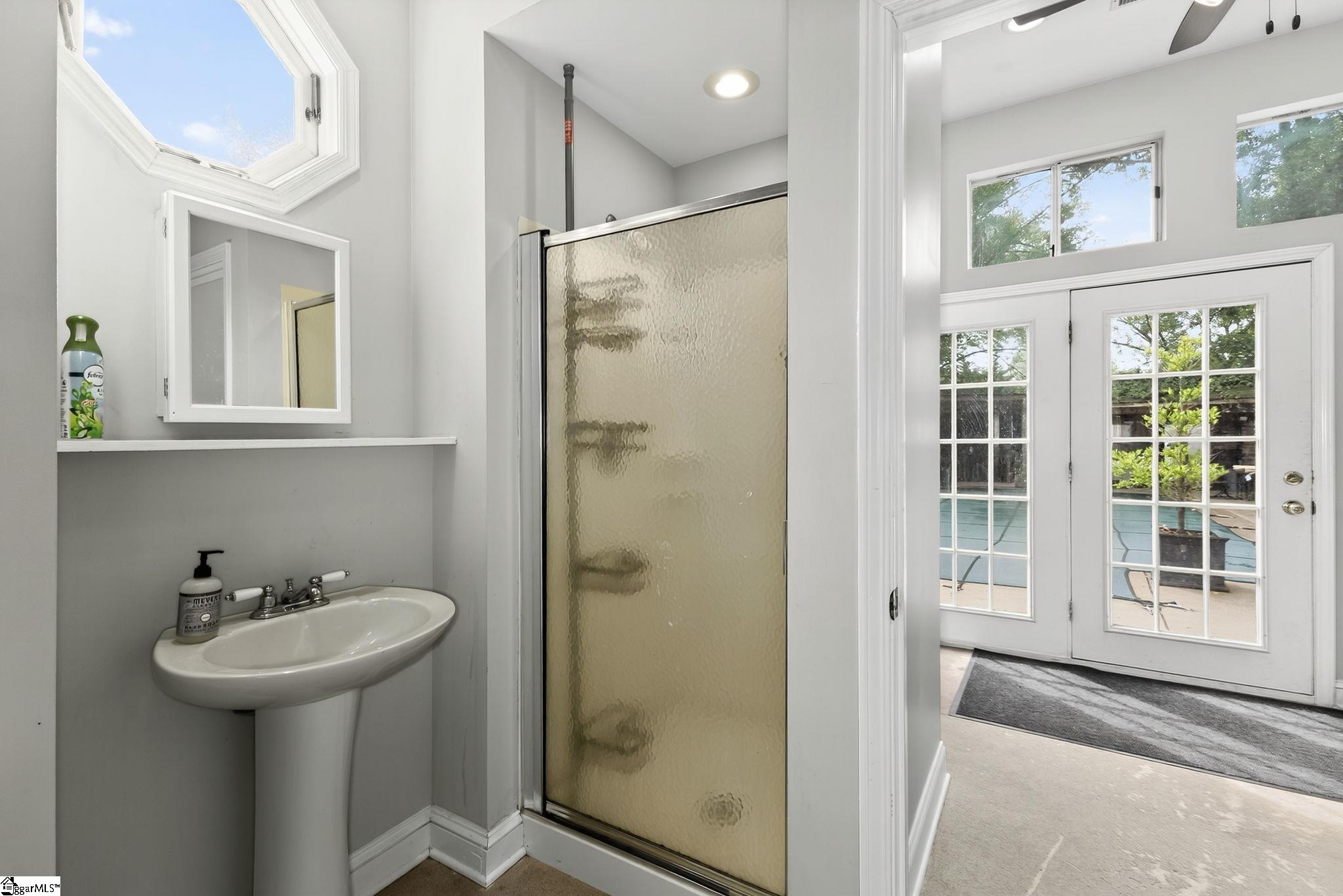 Taylors, South Carolina 29687, United States, 4 Bedrooms Bedrooms, ,5 BathroomsBathrooms,Residential,Active,191631