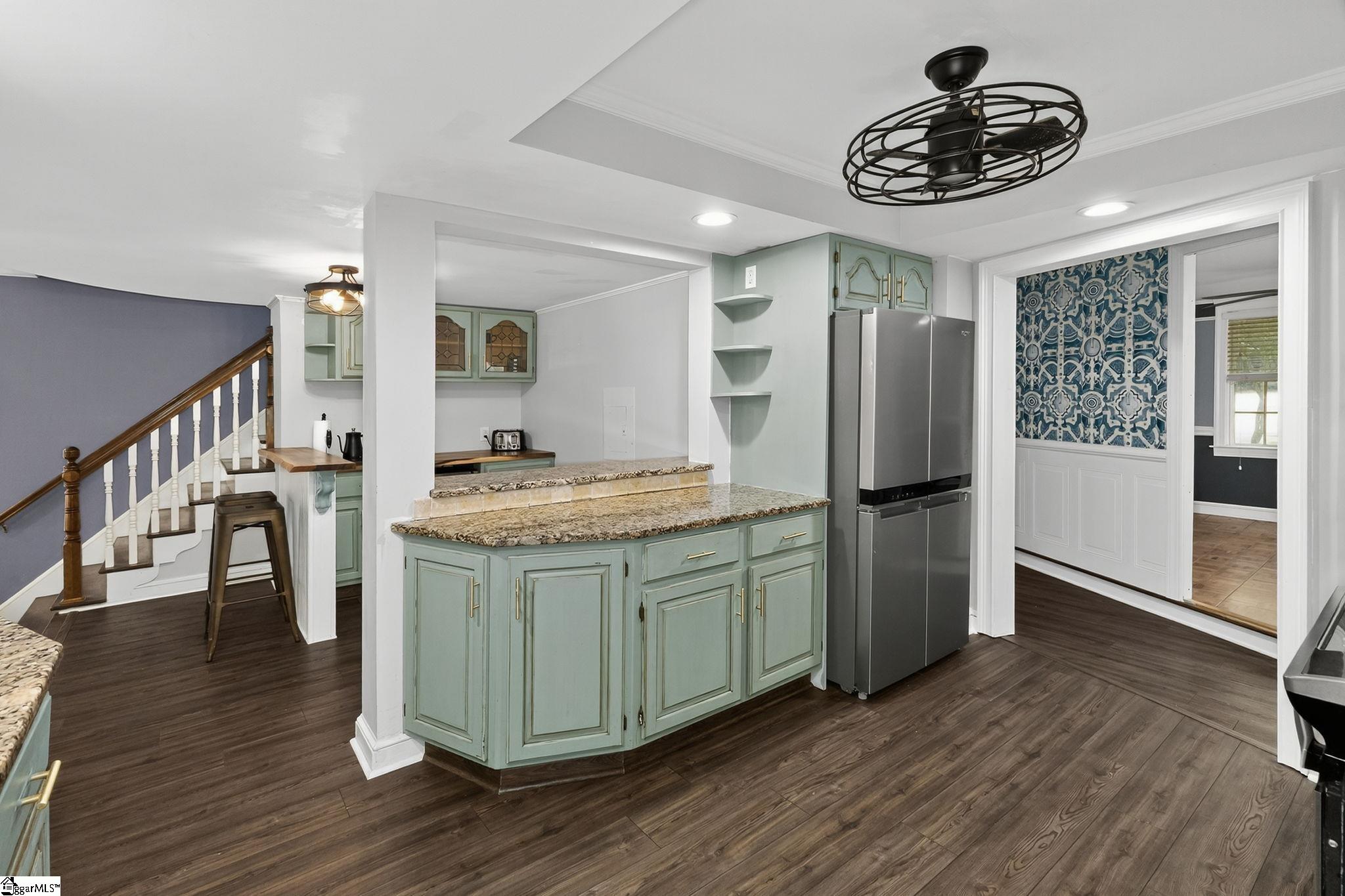 Taylors, South Carolina 29687, United States, 4 Bedrooms Bedrooms, ,5 BathroomsBathrooms,Residential,Active,191631