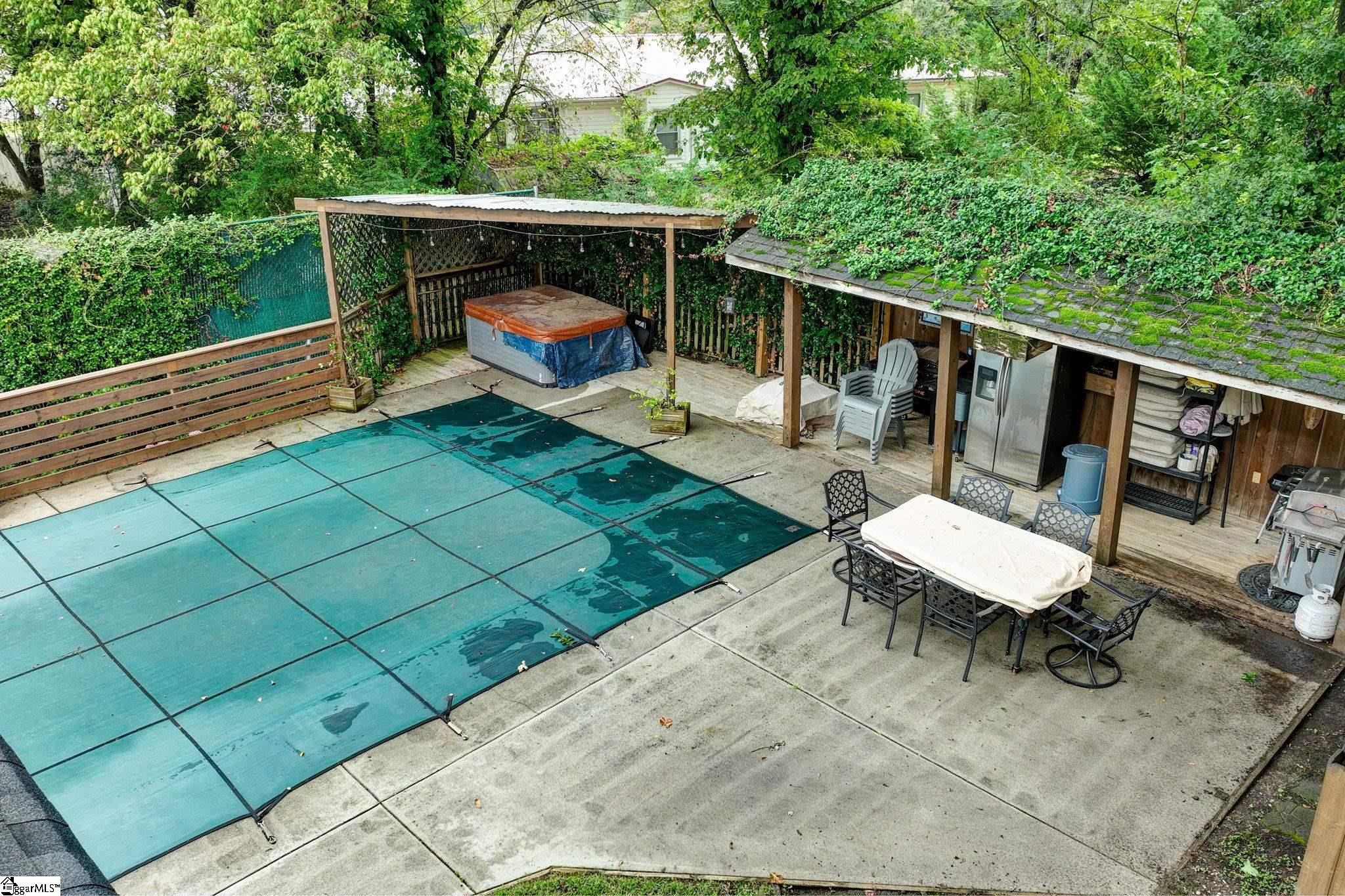 Taylors, South Carolina 29687, United States, 4 Bedrooms Bedrooms, ,5 BathroomsBathrooms,Residential,Active,191631