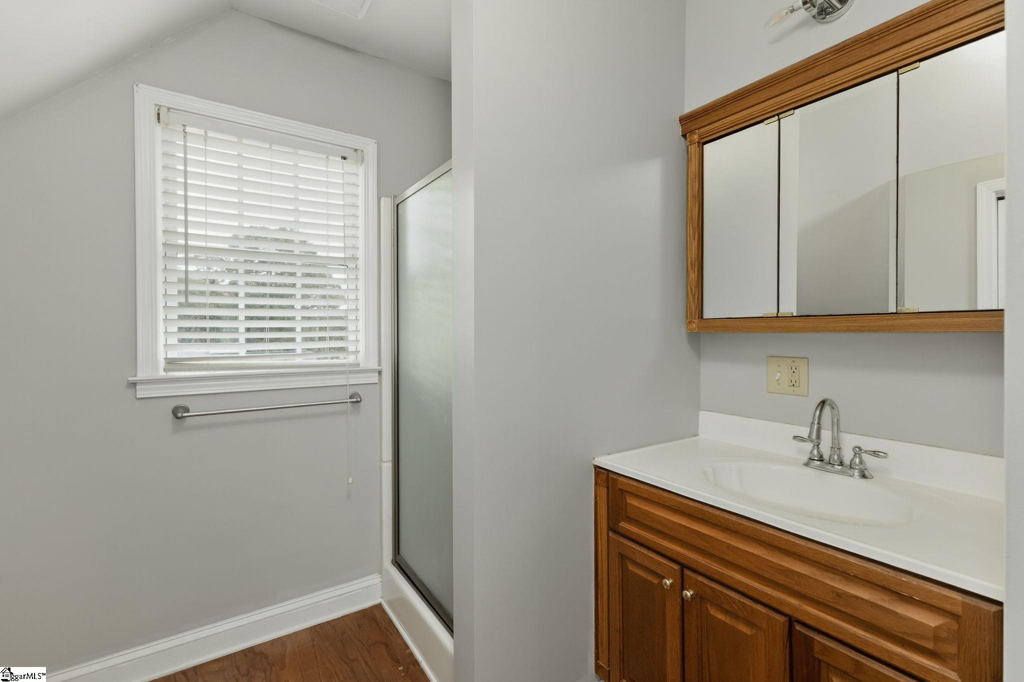 Taylors, South Carolina 29687, United States, 4 Bedrooms Bedrooms, ,5 BathroomsBathrooms,Residential,Active,191631