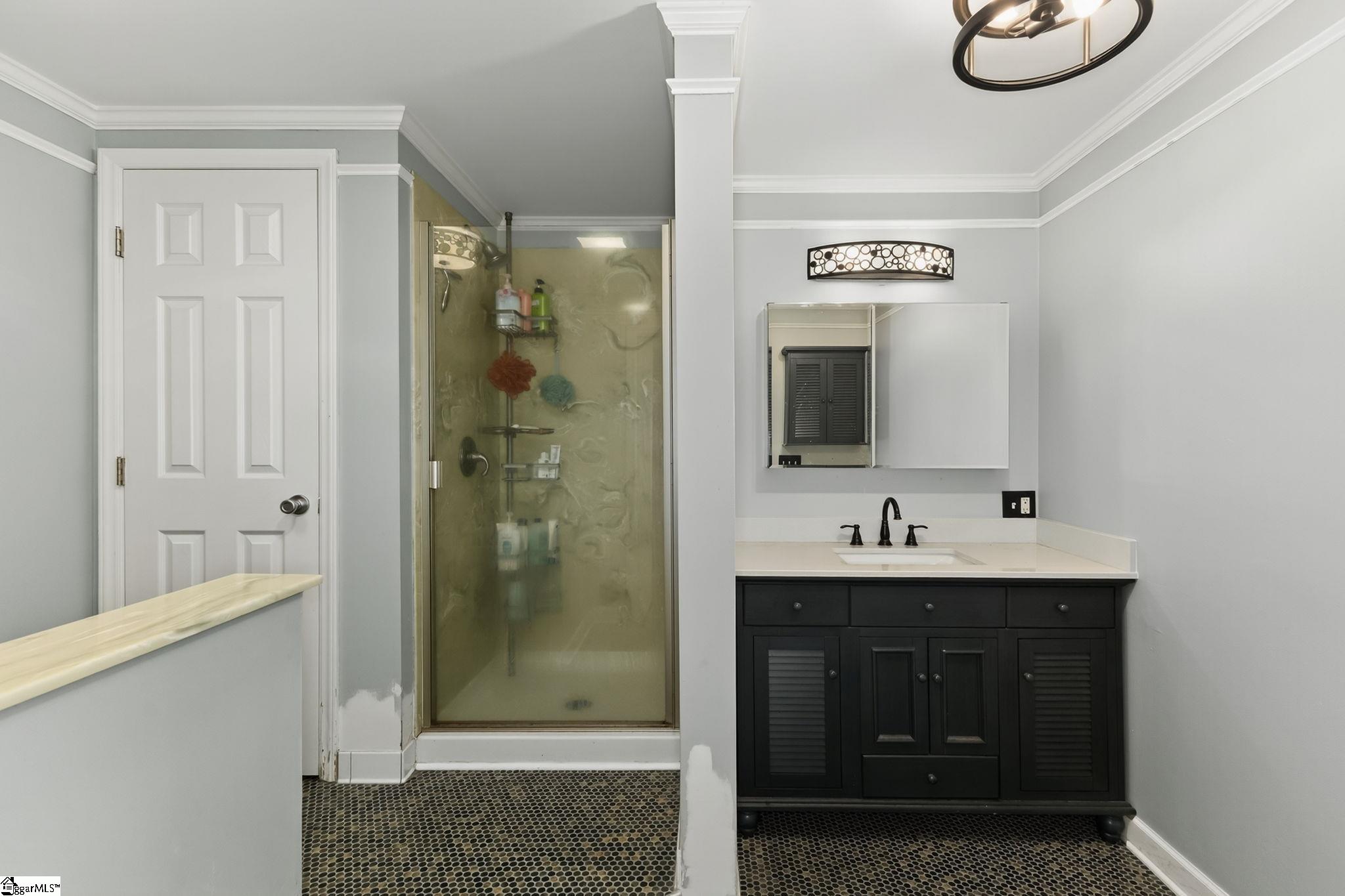 Taylors, South Carolina 29687, United States, 4 Bedrooms Bedrooms, ,5 BathroomsBathrooms,Residential,Active,191631