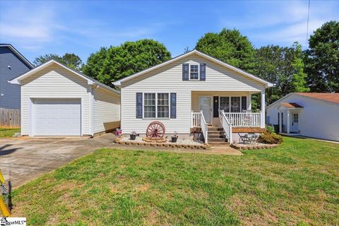 Photo of 305 Grant Street, Easley, SC 29640 (MLS # 1591086)