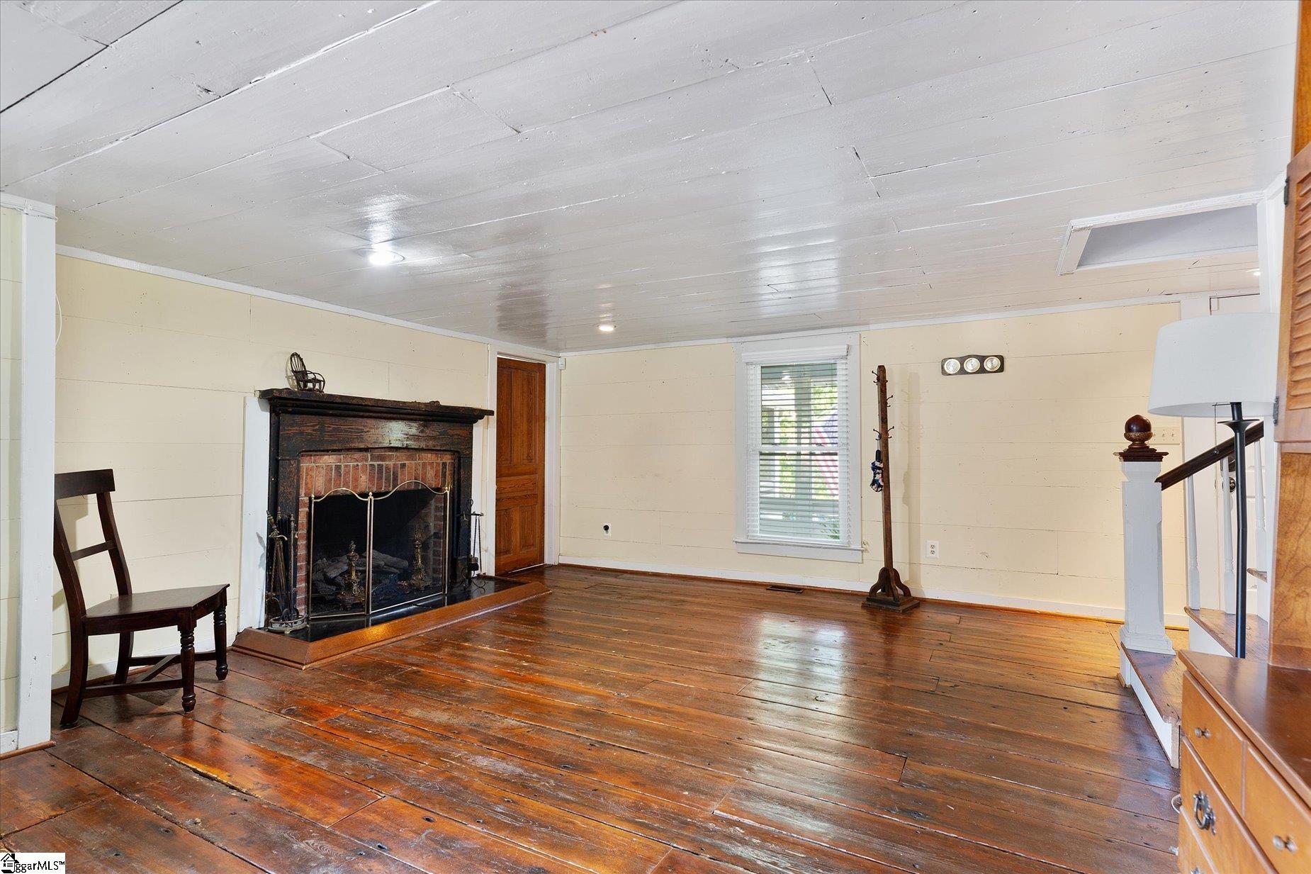 1124 Tugaloo Road