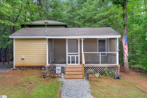 Photo of 406 Dogwood Drive, Tamassee, SC 29686 (MLS # 1597181)