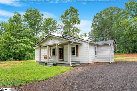 Photo of 174 Holliday Road, Six Mile, SC 29682 (MLS # 1595051)