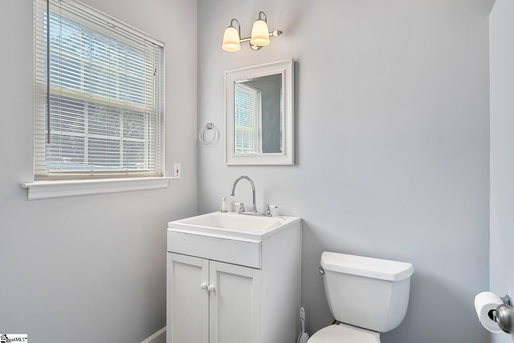 Williamston, South Carolina 29697, United States, 3 Bedrooms Bedrooms, ,2 BathroomsBathrooms,Residential,Active,236298