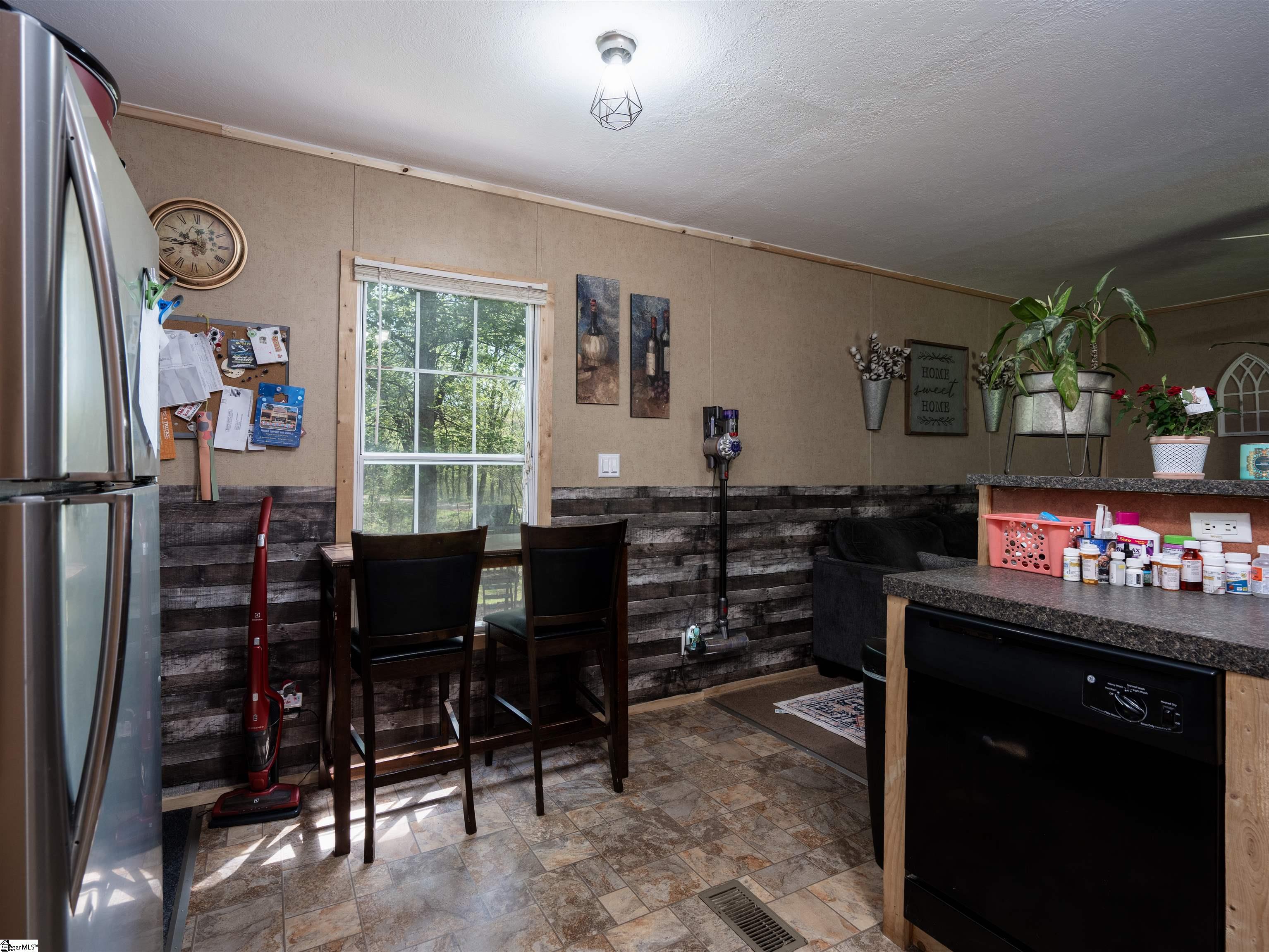 Spartanburg, South Carolina 29301, United States, 3 Bedrooms Bedrooms, ,2 BathroomsBathrooms,Residential,Pending,109888