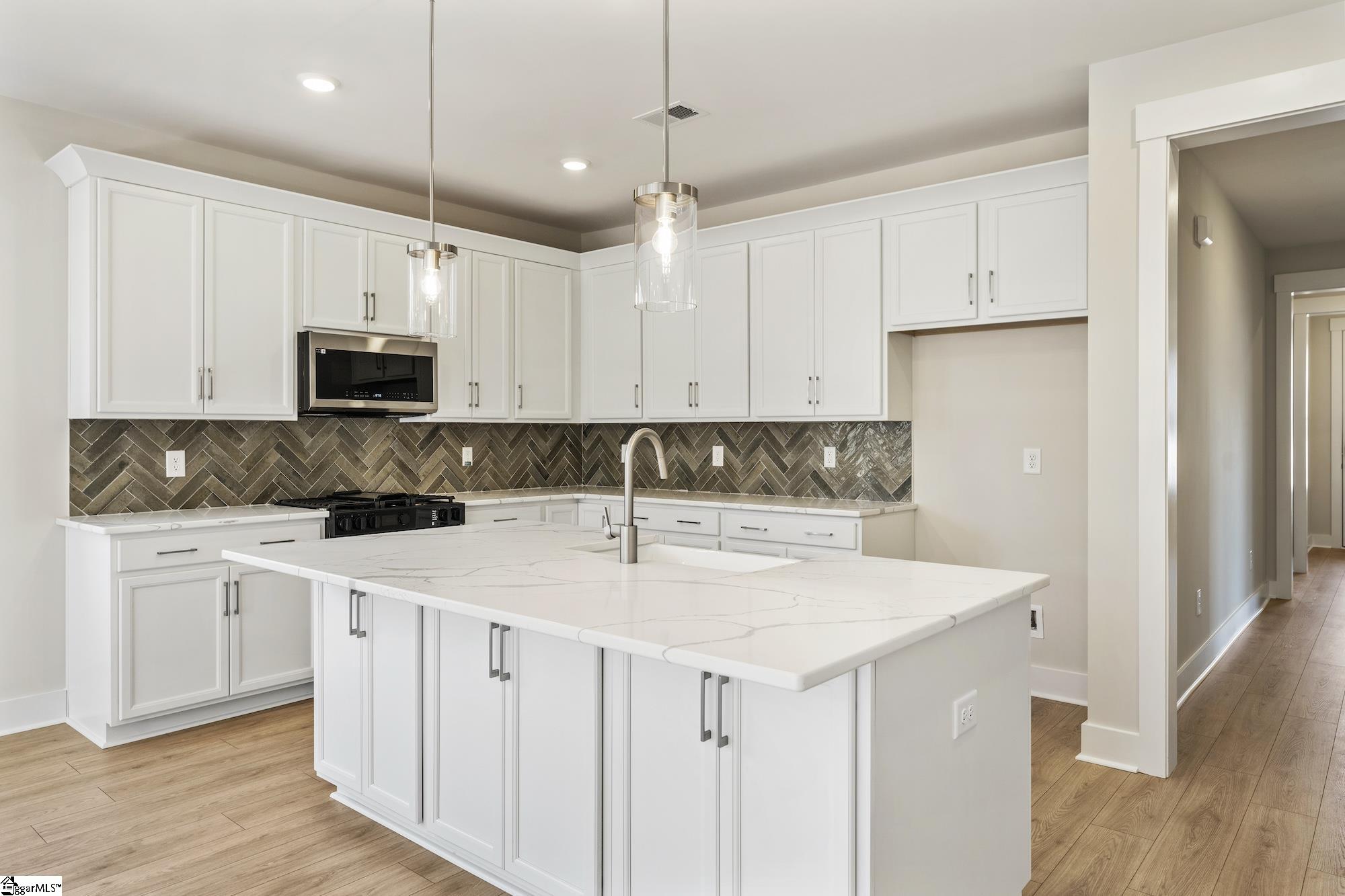 100 Saratoga Oaks Street