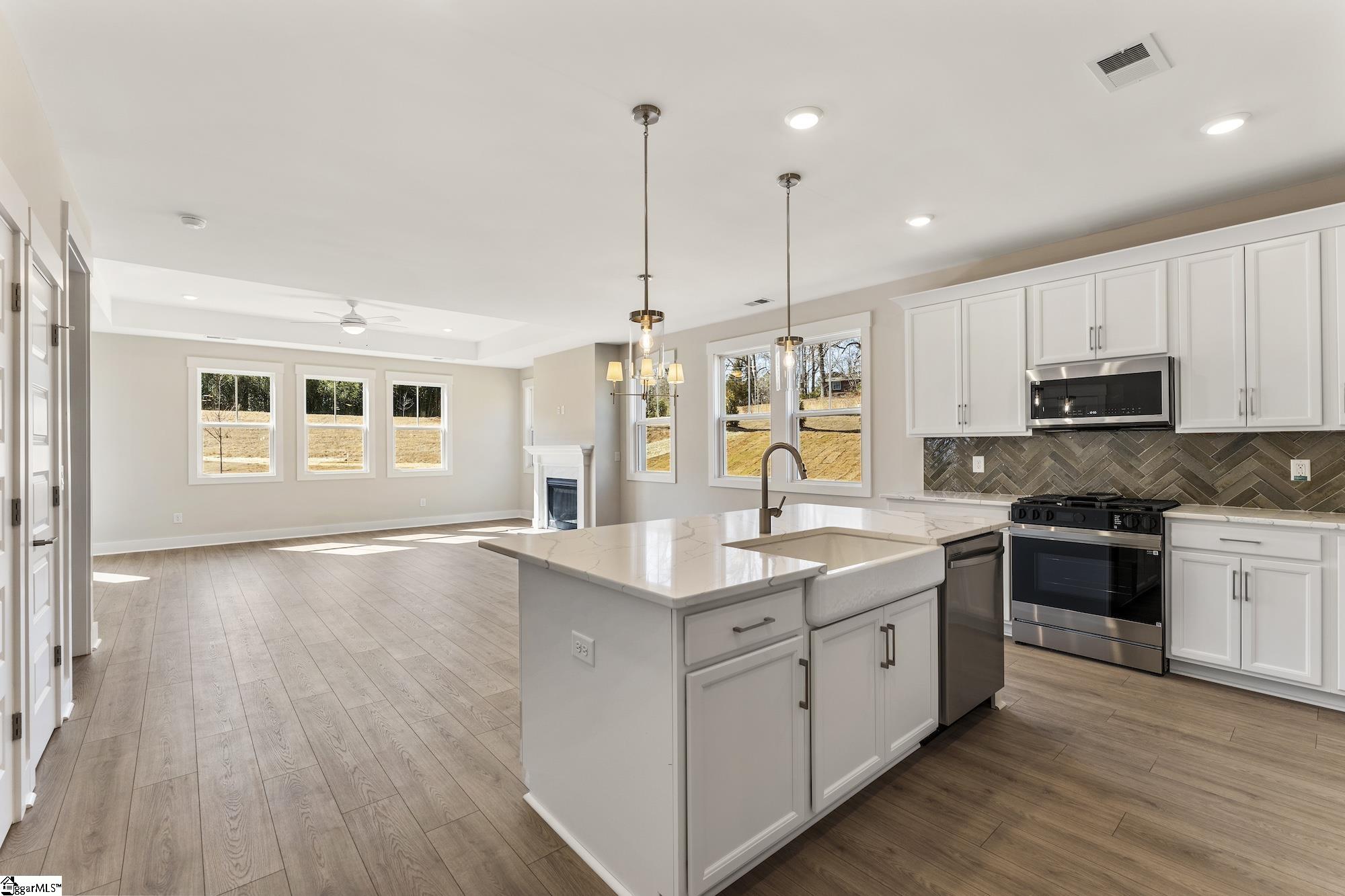 100 Saratoga Oaks Street