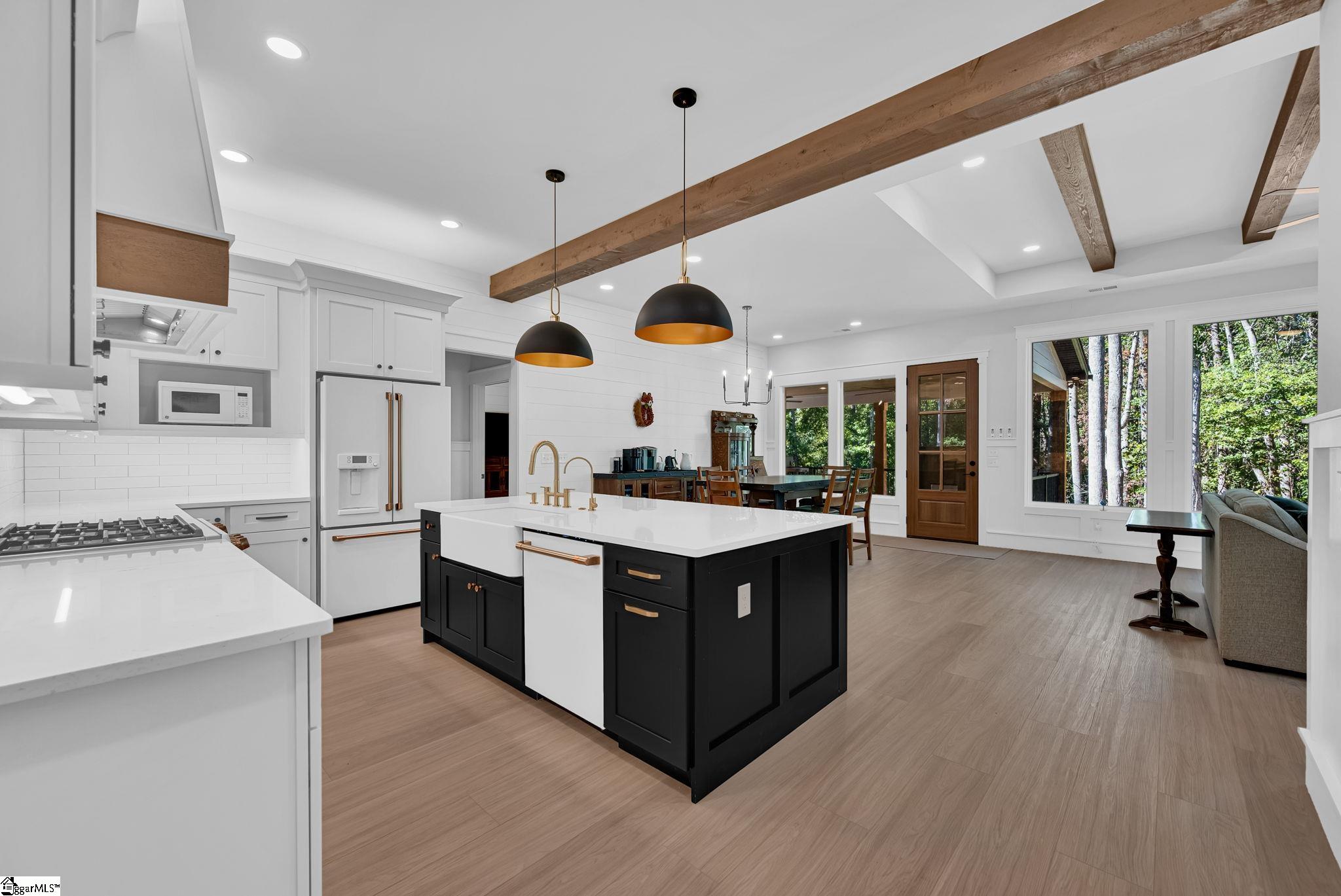 Real Estate Search 4 404 Holly Ridge Drive