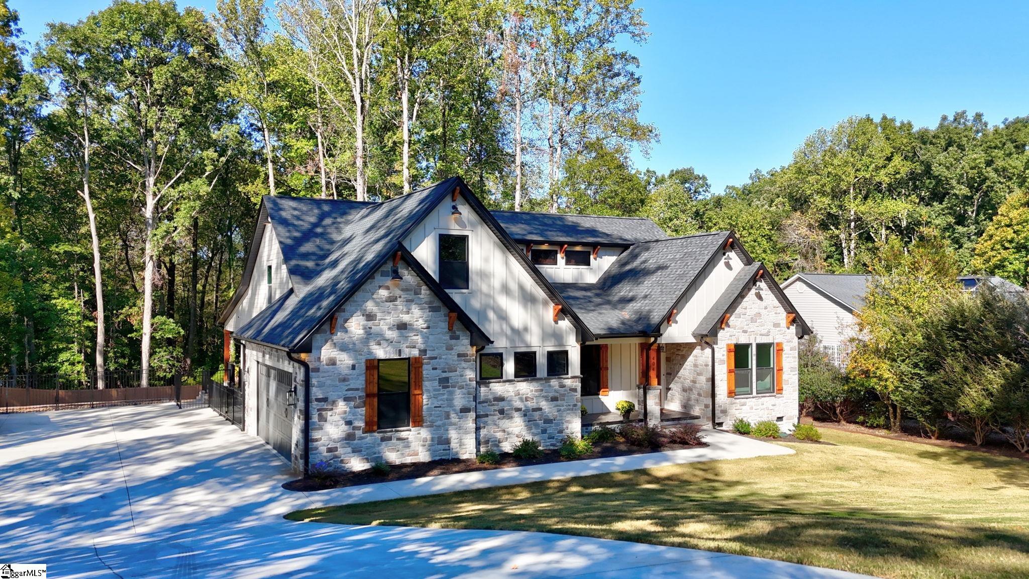 Real Estate Search 1 404 Holly Ridge Drive