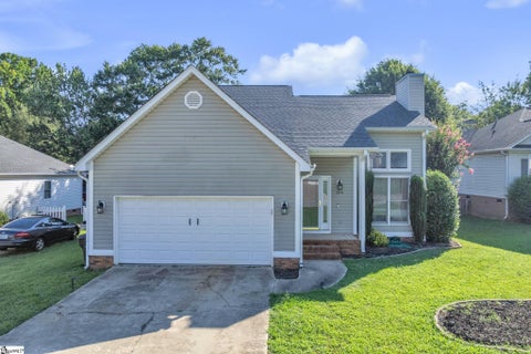 Photo of 204 Flagstar Court, Fountain Inn, SC 29644 (MLS # 1606128)