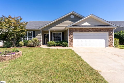 Photo of 9 Tack Lane, Greer, SC 29650 (MLS # 1605039)