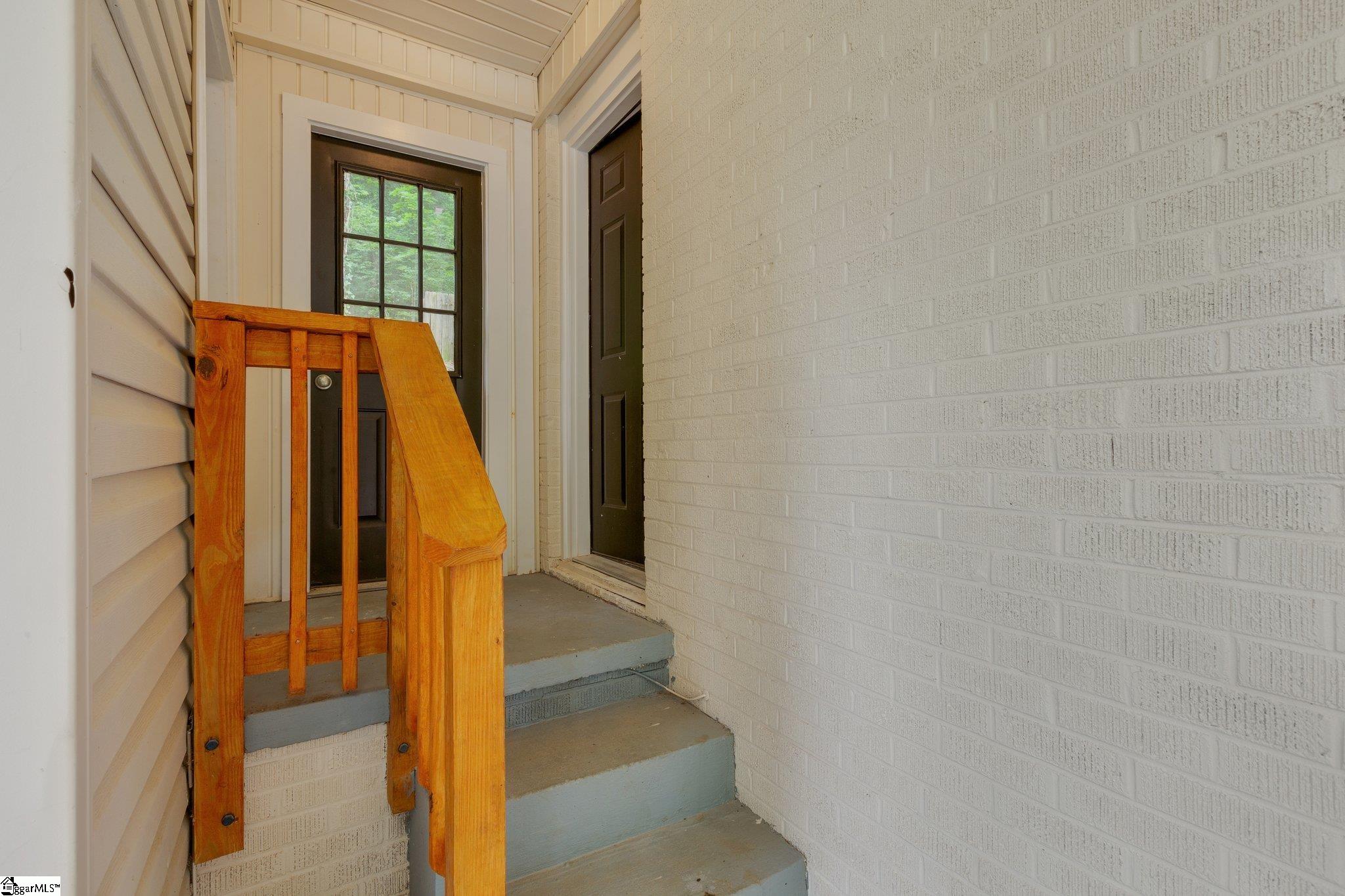 Greenville, South Carolina 29605, United States, 3 Bedrooms Bedrooms, ,2 BathroomsBathrooms,Residential,Contingent,135013