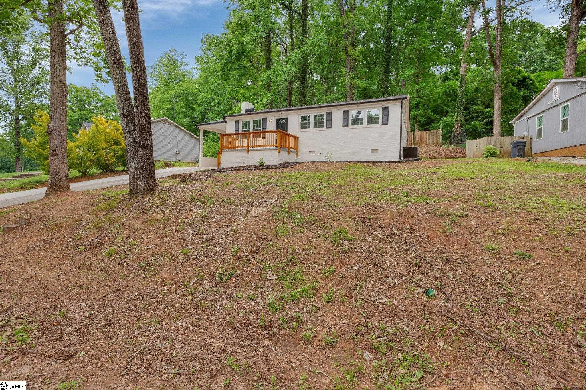 Greenville, South Carolina 29605, United States, 3 Bedrooms Bedrooms, ,2 BathroomsBathrooms,Residential,Contingent,135013