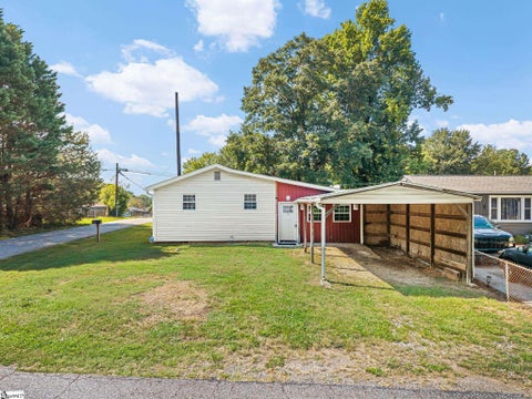Photo of 100 Basin Drive, Boiling Springs, SC 29316 (MLS # 1604427)