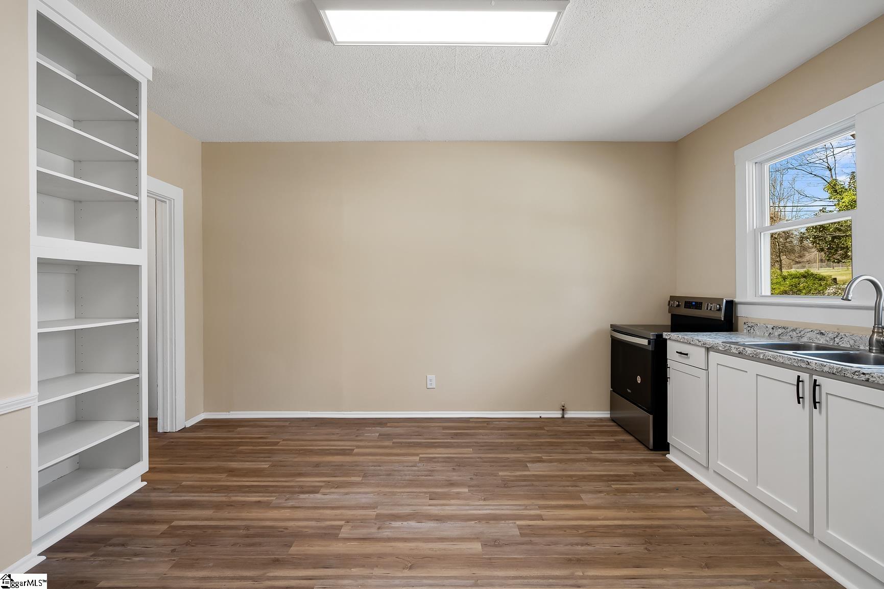 Anderson, South Carolina 29621, United States, 6 Bedrooms Bedrooms, ,6 BathroomsBathrooms,Residential,Active,204530