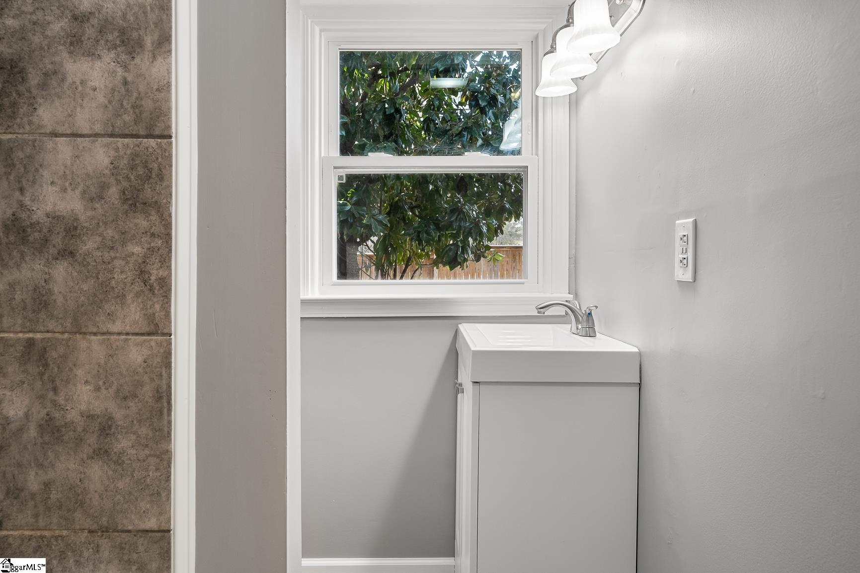 Anderson, South Carolina 29621, United States, 6 Bedrooms Bedrooms, ,6 BathroomsBathrooms,Residential,Active,204530