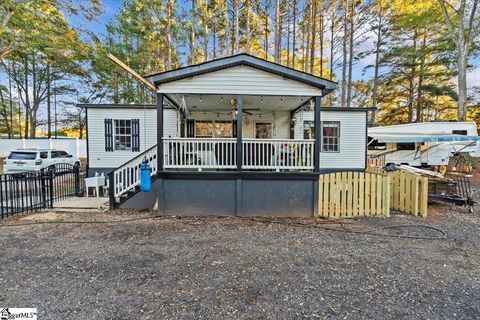 Photo of 219 Shady Acres Circle, Greenville, SC 29611 (MLS # 1576847)