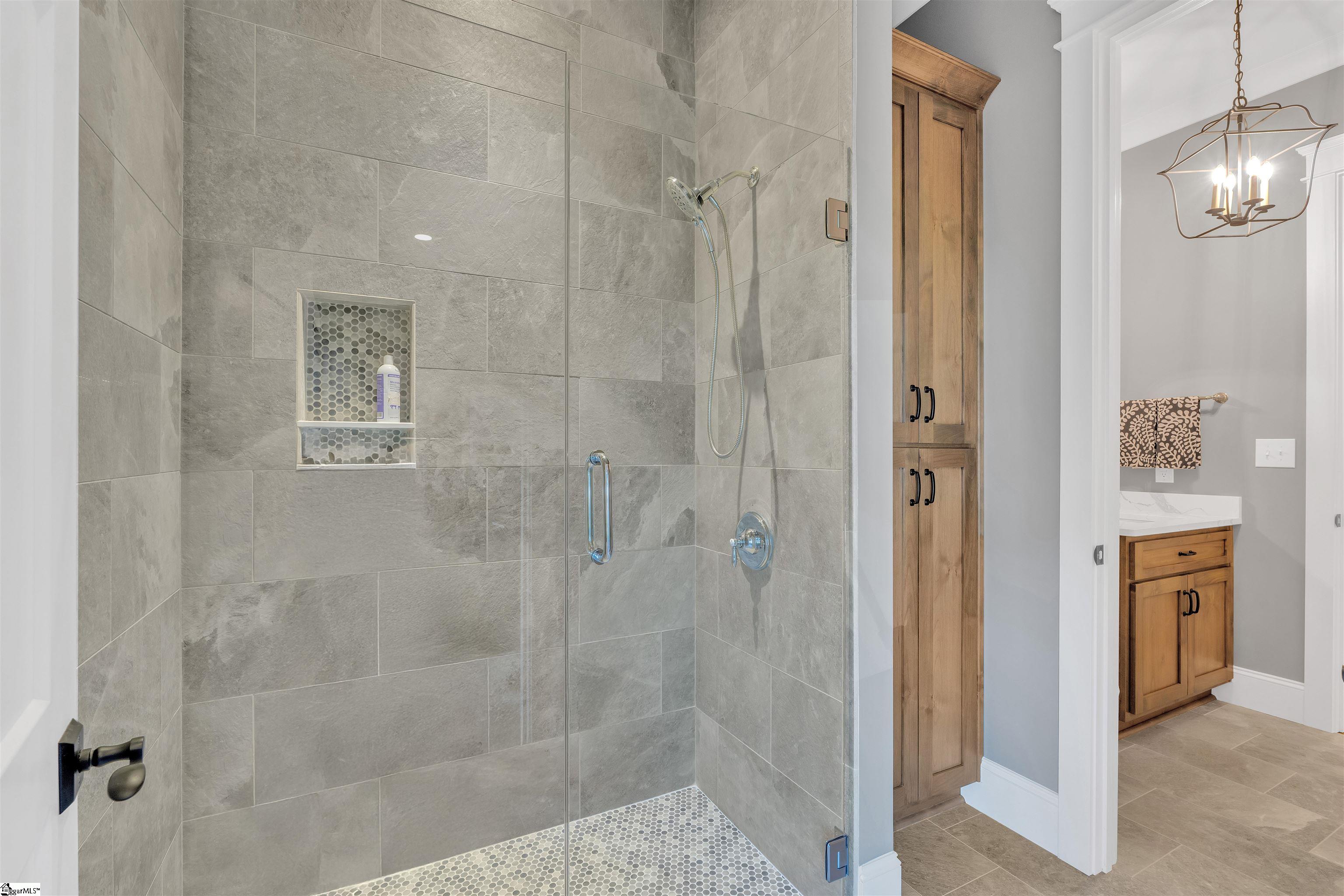 Simpsonville, South Carolina 29681, United States, 5 Bedrooms Bedrooms, ,4 BathroomsBathrooms,Residential,Pending,116211