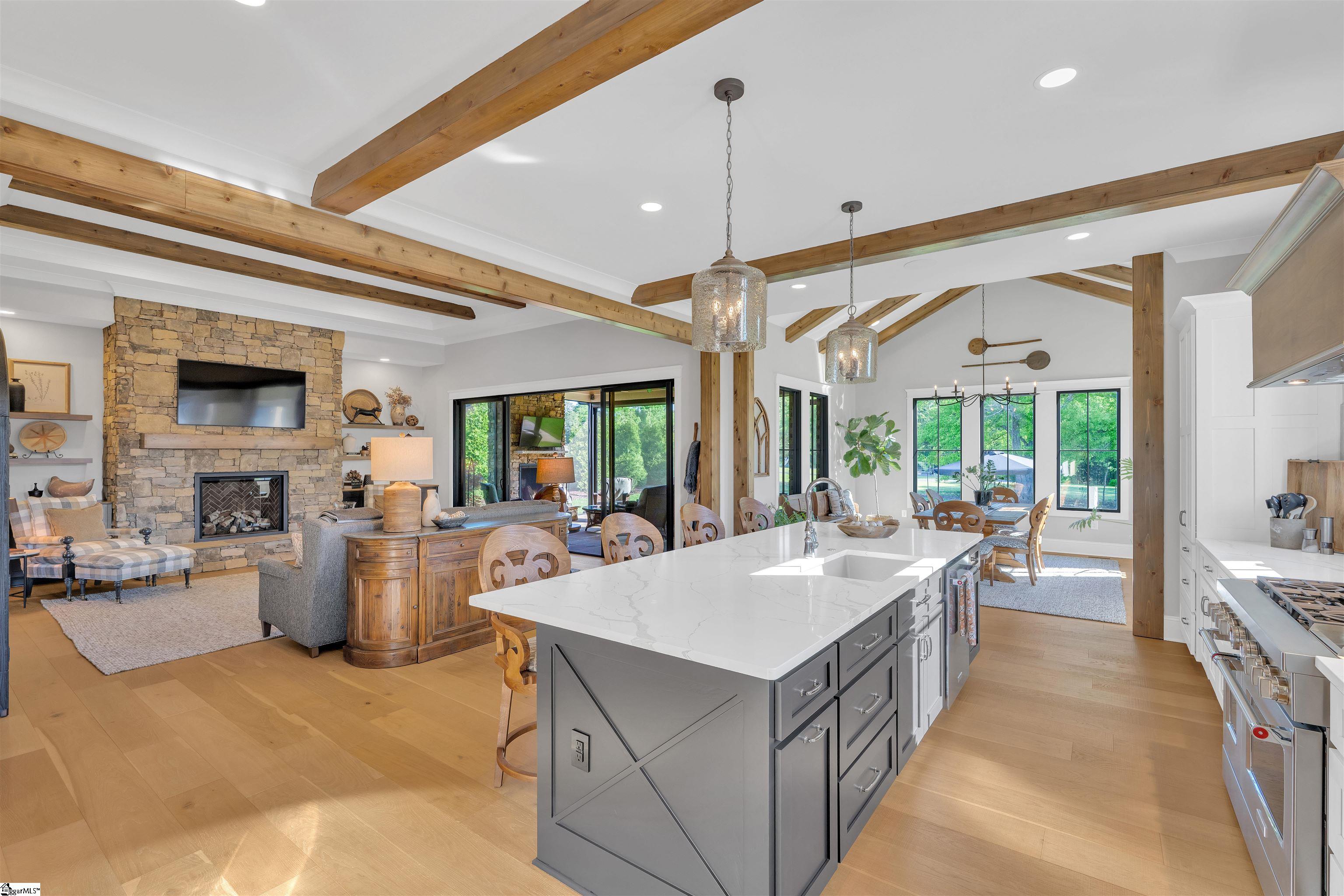 Simpsonville, South Carolina 29681, United States, 5 Bedrooms Bedrooms, ,4 BathroomsBathrooms,Residential,Pending,116211