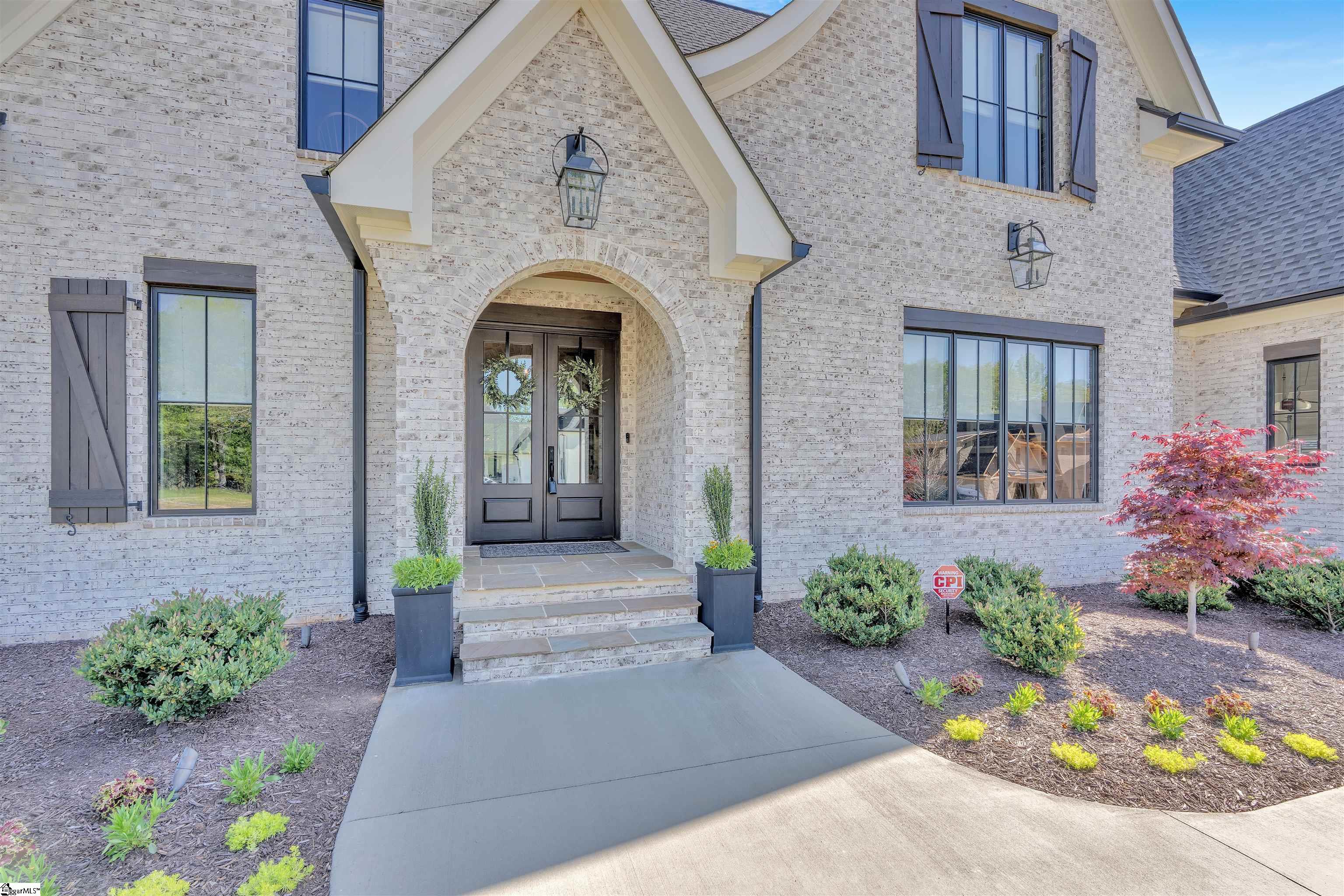 Simpsonville, South Carolina 29681, United States, 5 Bedrooms Bedrooms, ,4 BathroomsBathrooms,Residential,Pending,116211