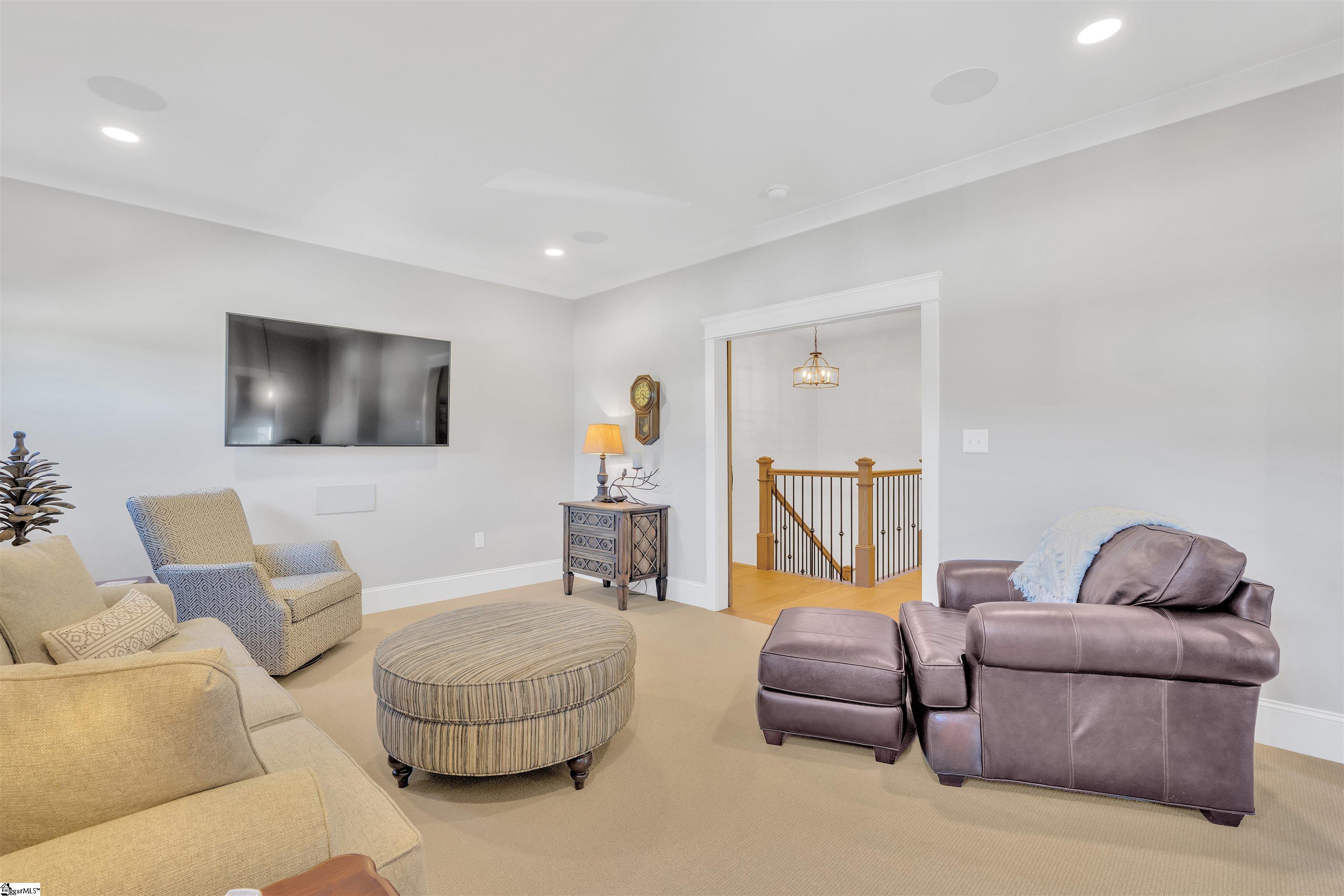 Simpsonville, South Carolina 29681, United States, 5 Bedrooms Bedrooms, ,4 BathroomsBathrooms,Residential,Pending,116211