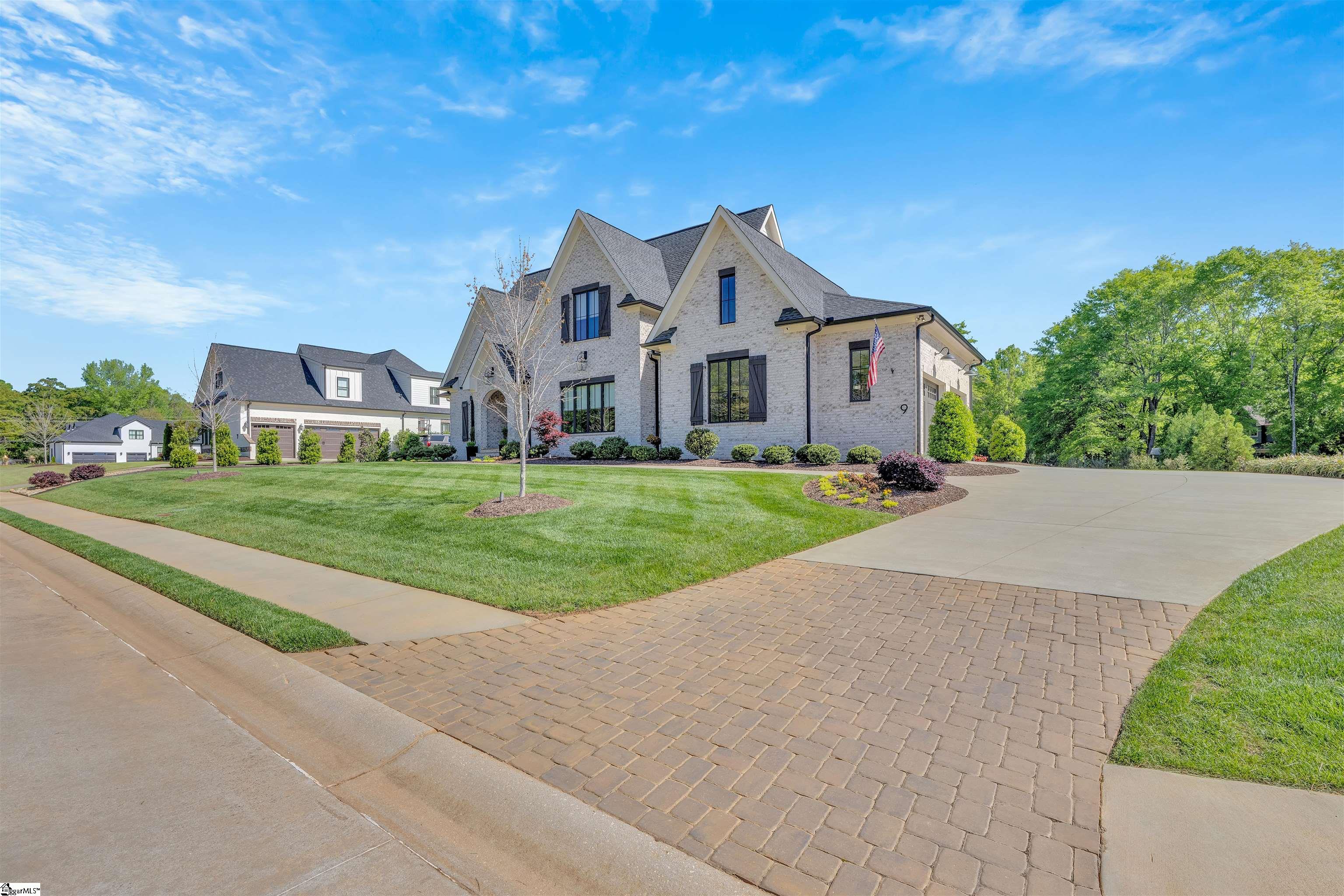 Simpsonville, South Carolina 29681, United States, 5 Bedrooms Bedrooms, ,4 BathroomsBathrooms,Residential,Pending,116211