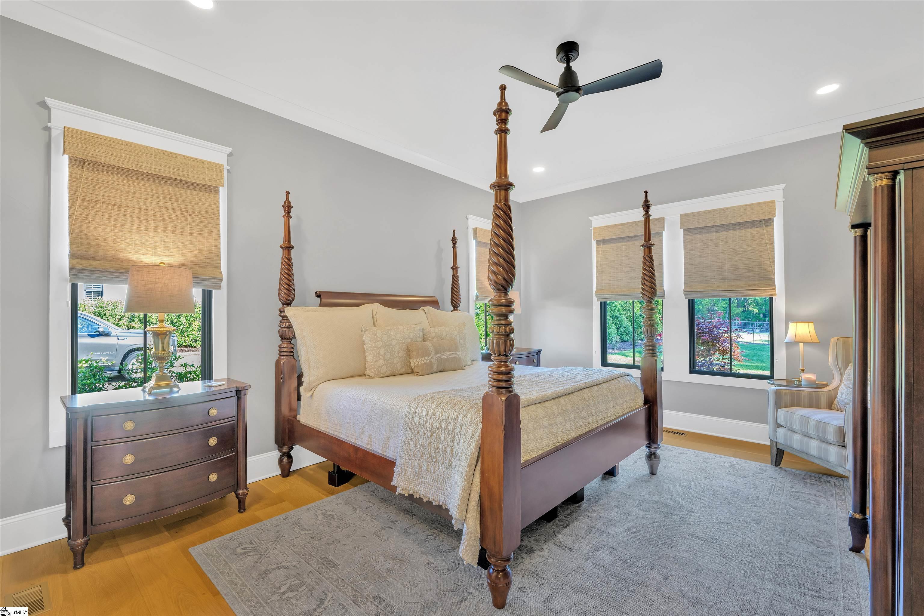 Simpsonville, South Carolina 29681, United States, 5 Bedrooms Bedrooms, ,4 BathroomsBathrooms,Residential,Pending,116211