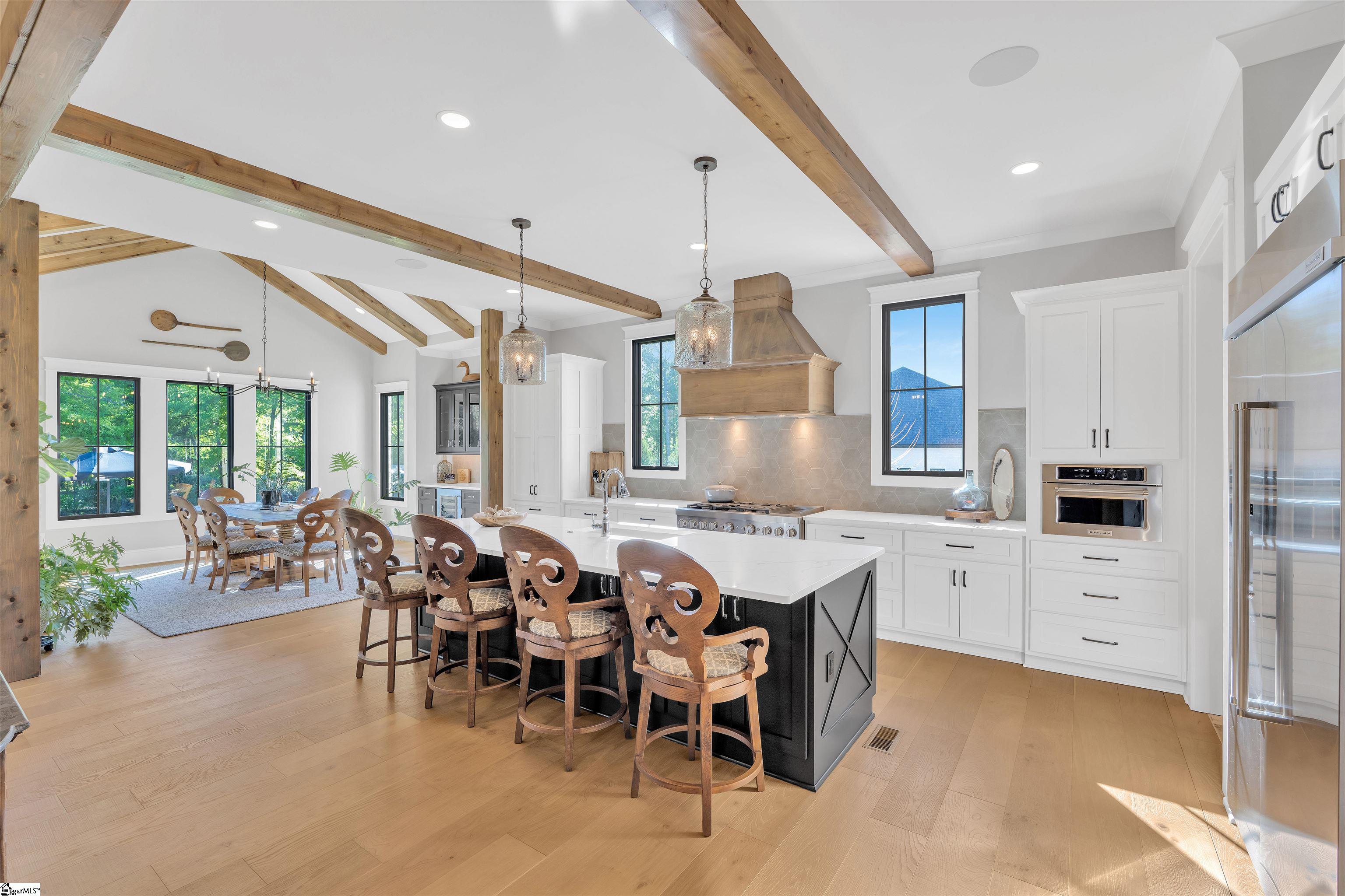 Simpsonville, South Carolina 29681, United States, 5 Bedrooms Bedrooms, ,4 BathroomsBathrooms,Residential,Pending,116211