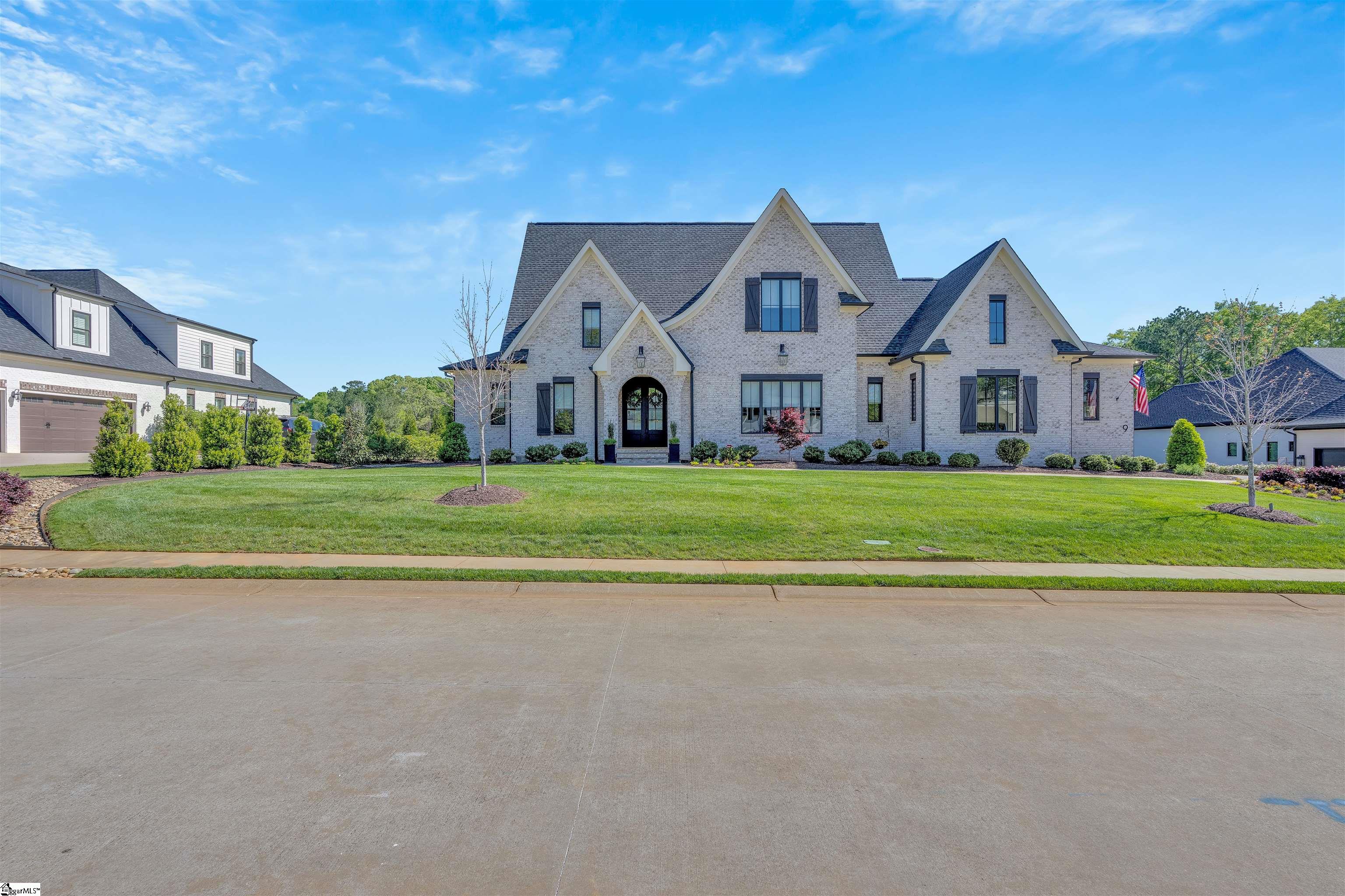 Simpsonville, South Carolina 29681, United States, 5 Bedrooms Bedrooms, ,4 BathroomsBathrooms,Residential,Pending,116211